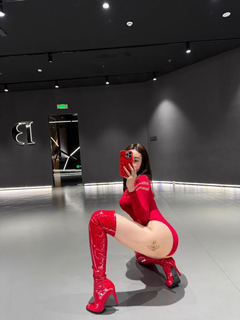 红红火火🔥 https://t.co/q4B5jk6Lgm