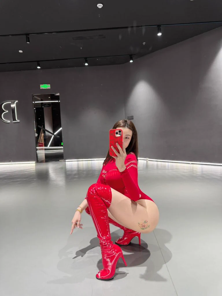 红红火火🔥 https://t.co/q4B5jk6Lgm