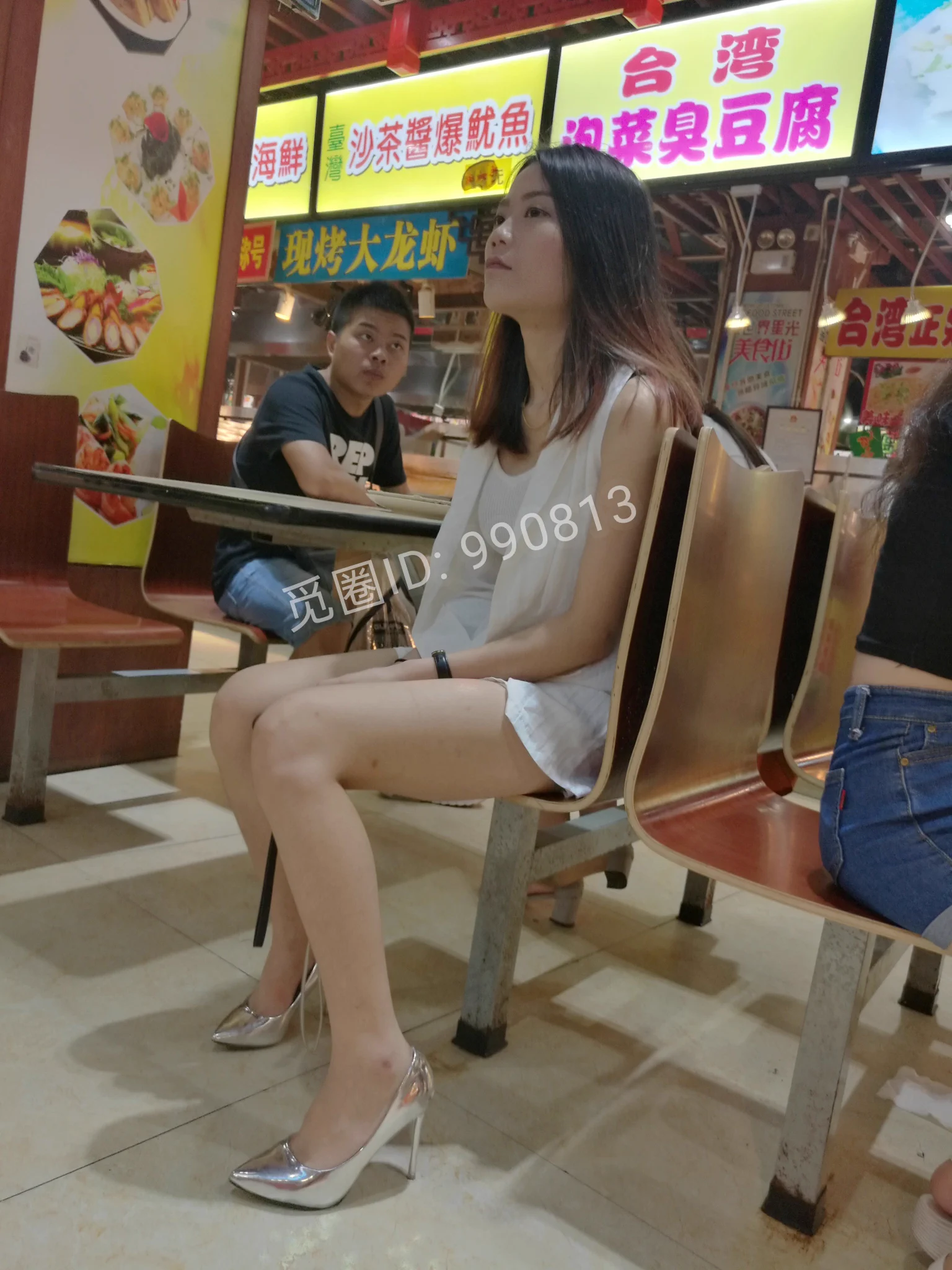 骚腿高跟少妇没有入圈的⭕️抓紧啦最后三个位置马上满员都进不了 https://t.co/uVN9i9aJmt