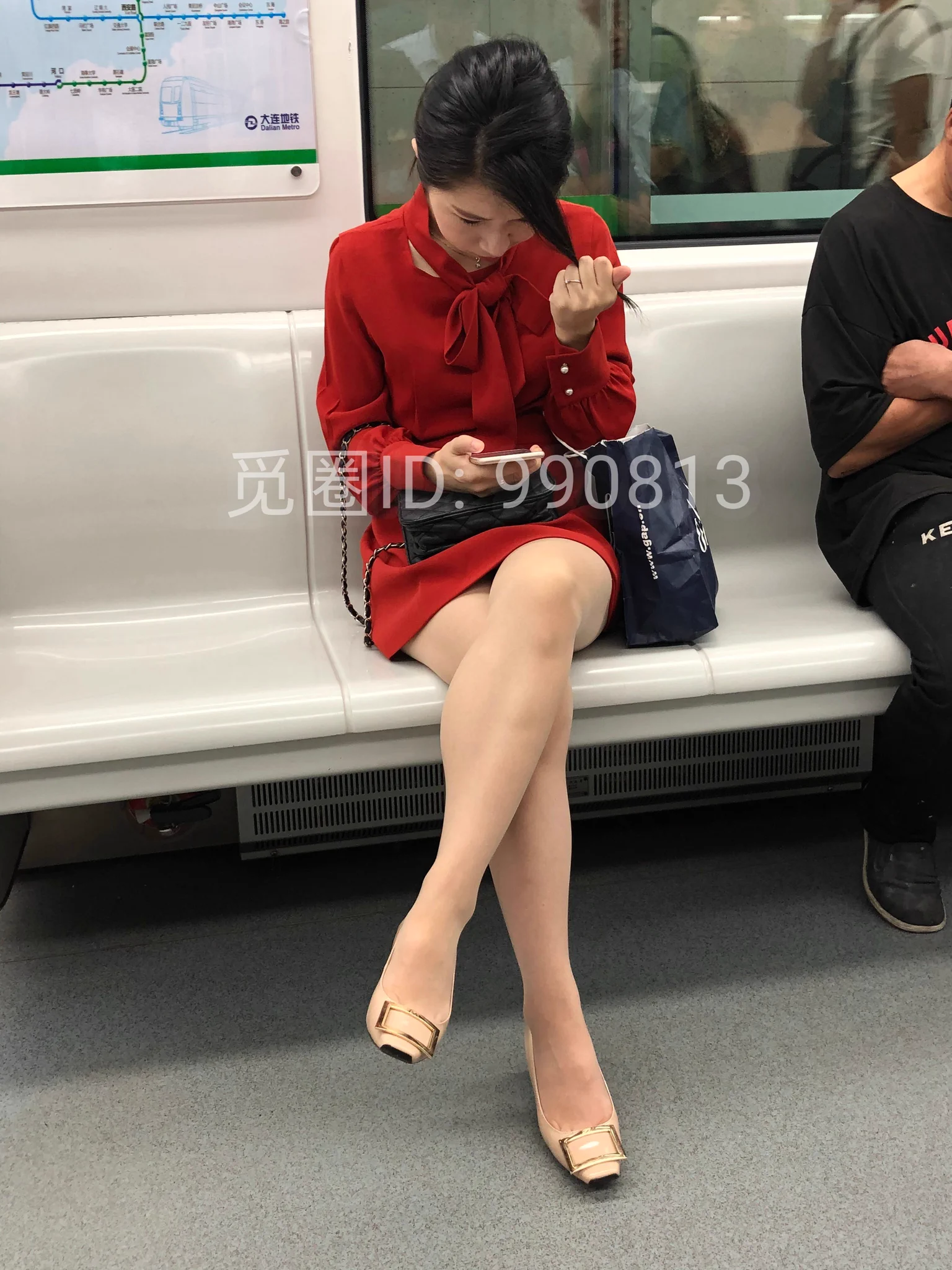 地铁上的肉丝极品人妻没有入圈的⭕️抓紧啦最后三个位置马上满员都进不了 https://t.co/Ayuf2eoDd6