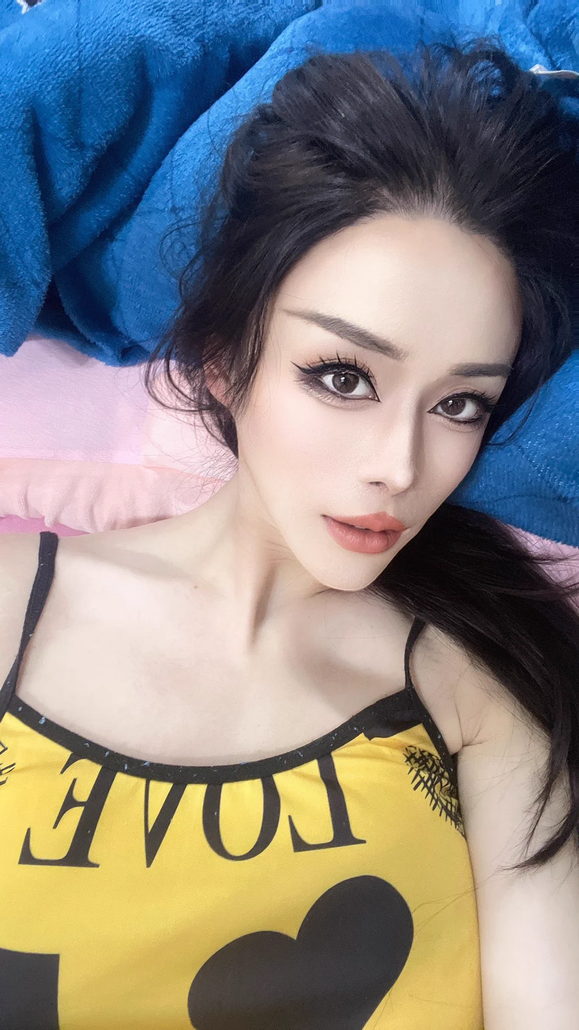 风格变化史欧美是所有大五官大鼻子大嘴巴的宿命#上海ts 别说还是以前好看之类的鬼话 花钱找过我再评价我 谢谢🙏 https://t.co/EJ3XOpbuBi