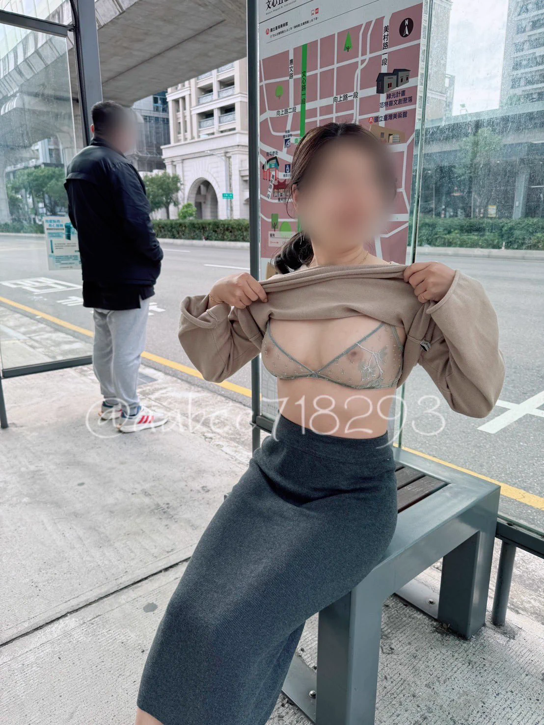 長大後就不常搭公車了🚌 https://t.co/qCzAA0pmFs