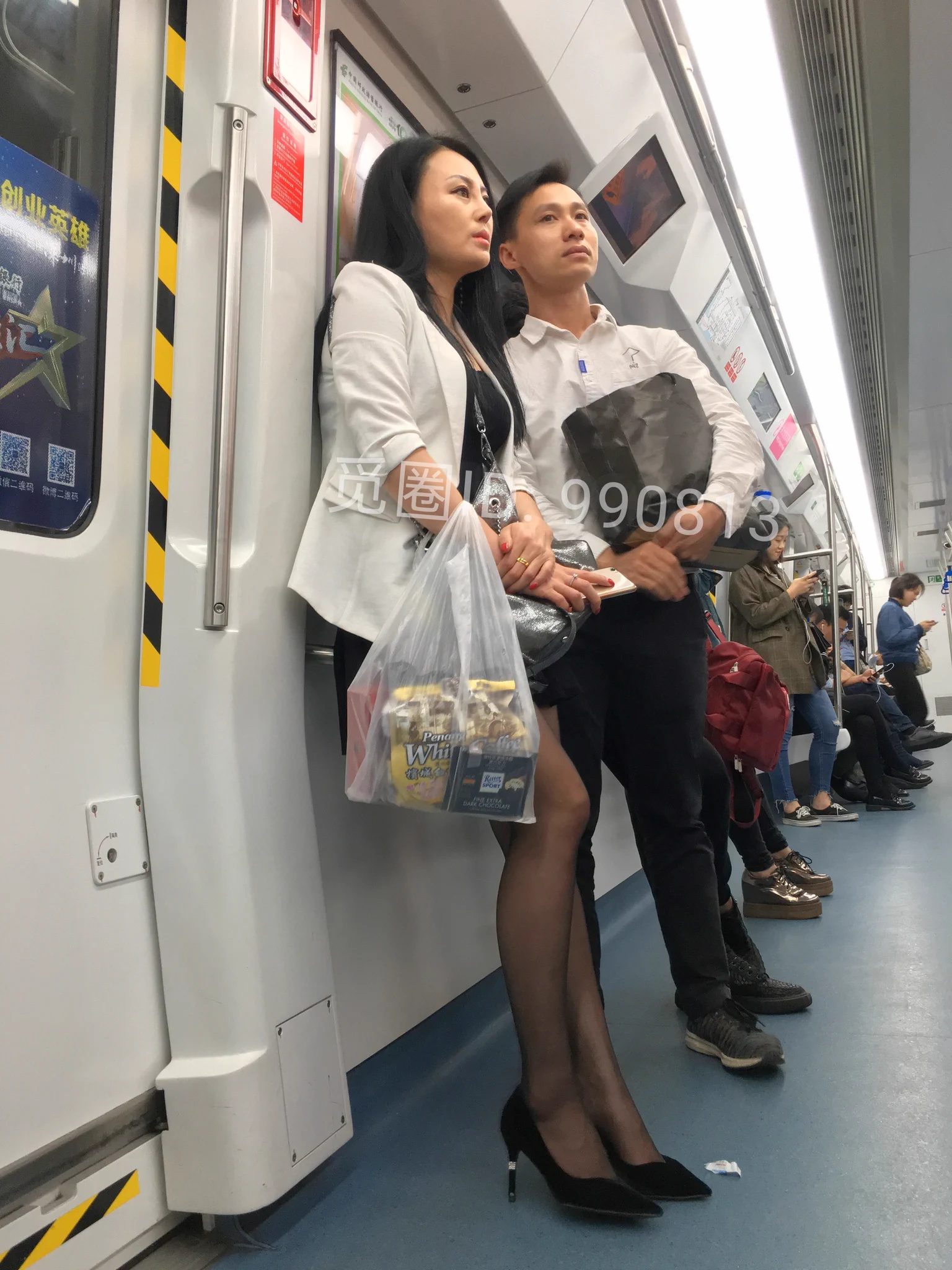 极品骚妻的黑丝高跟美腿没有入圈的⭕️抓紧啦最后三个位置马上满员都进不了 https://t.co/mYJTDSE14t