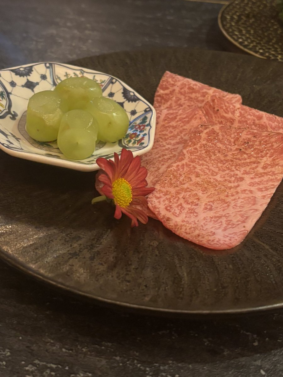 我見識少
這一餐無法想像的貴
謝謝推特朋朋帶我見世面 https://t.co/C2foEPJxfb