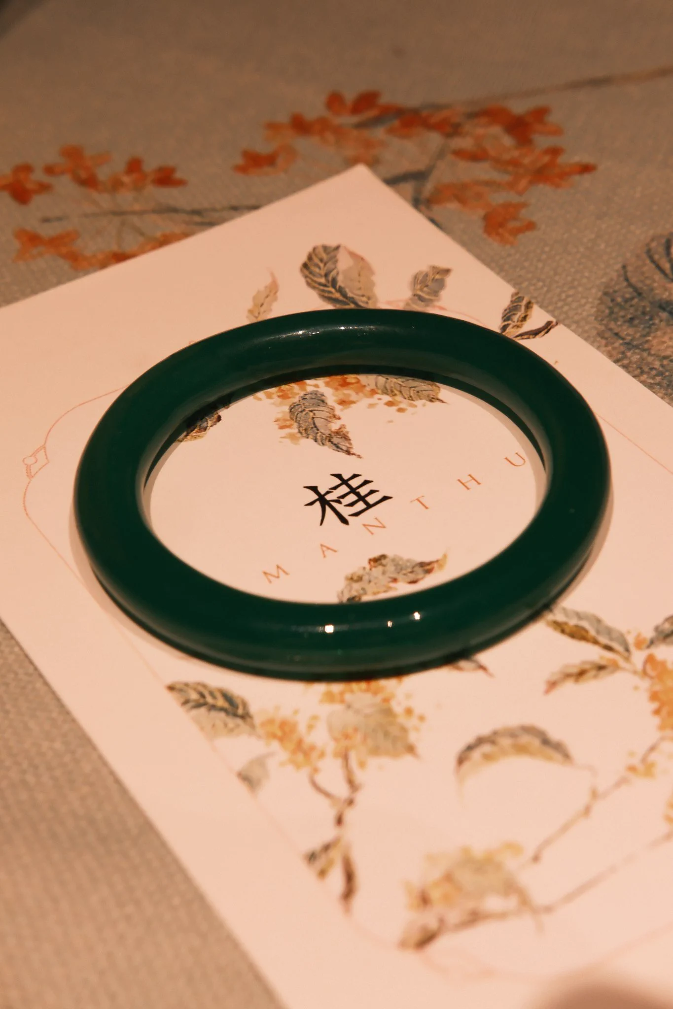 泡了两天温泉。狗屁也没干。到第2天中午的时候，突然就自主勃起了。很自然的。男性的本能反应。男性的性欲就是需要闲心，需要放松，需要纯粹的happy。不要总想着去刺激。那是透支自己。去放松，感觉会有的。 https://t.co/MzOUjzEhdK