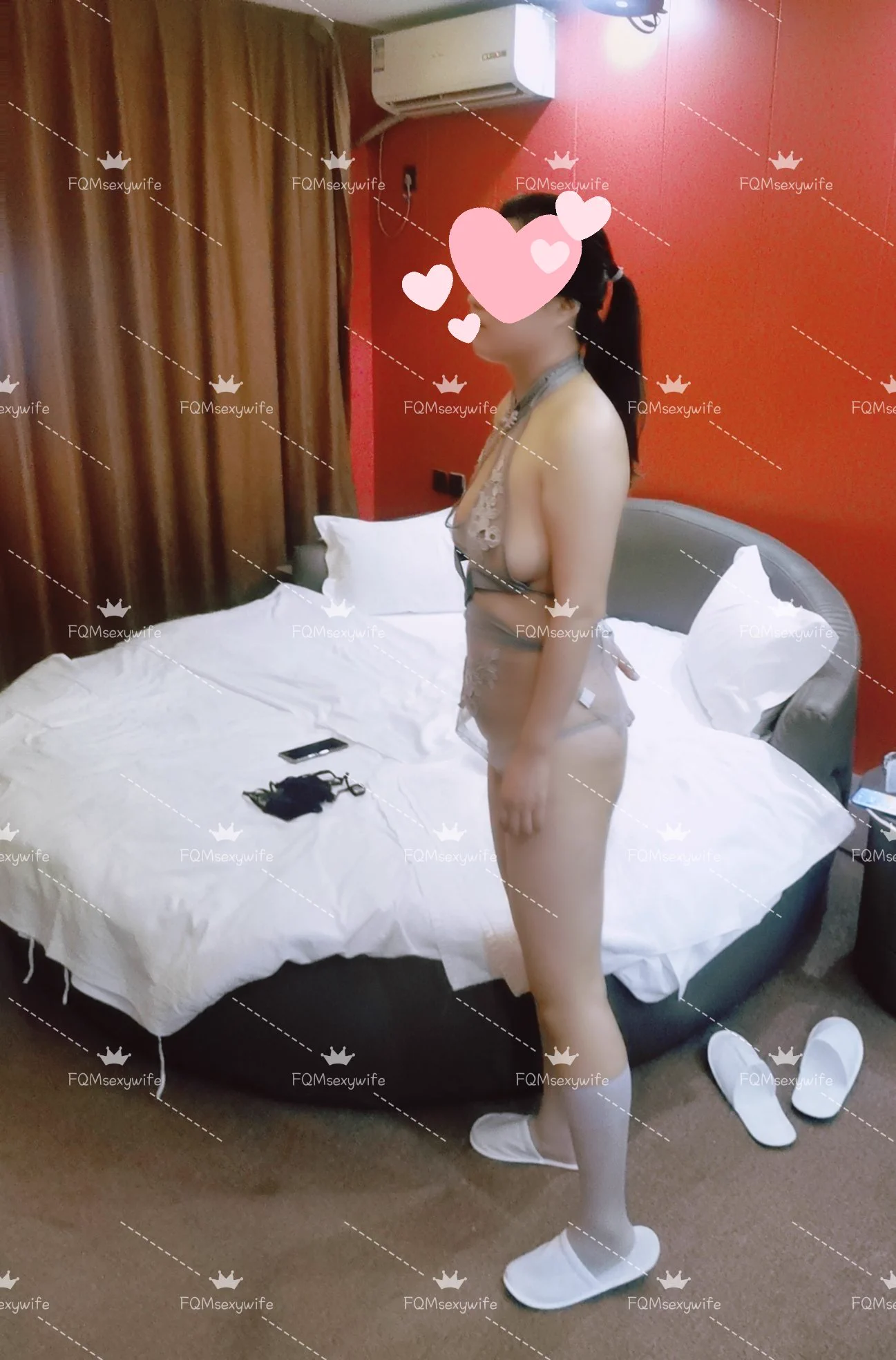 老婆换上情趣内衣，一边看视频学习的一边等待男主上门临幸她#夫妻奴 #性奴 #SM #调教 #情趣内衣 #母狗 #线下活动 https://t.co/VdWGTt4WIp