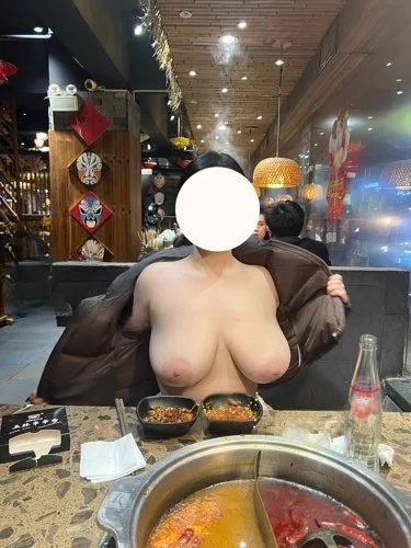 好热呀 欲火上身了 怎么办🥺🥺想夹鸡吧了 https://t.co/1L1FMubt8K