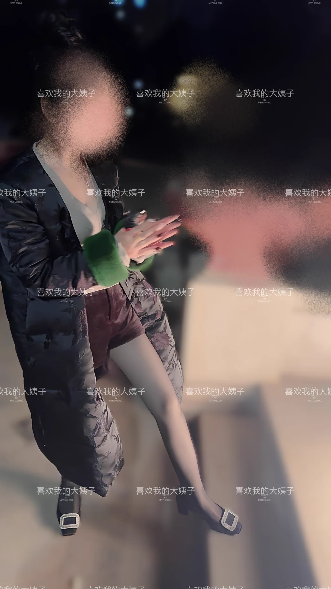 一月24号晚上好兄弟们下午下班回家的时候看到路上有卖炮的，就买了一些回家，刚和老婆大姐带着孩子一起放完现在的时间点已经回家了，想着先更新和兄弟们汇报一下😁 https://t.co/ItM5EWu9Zf