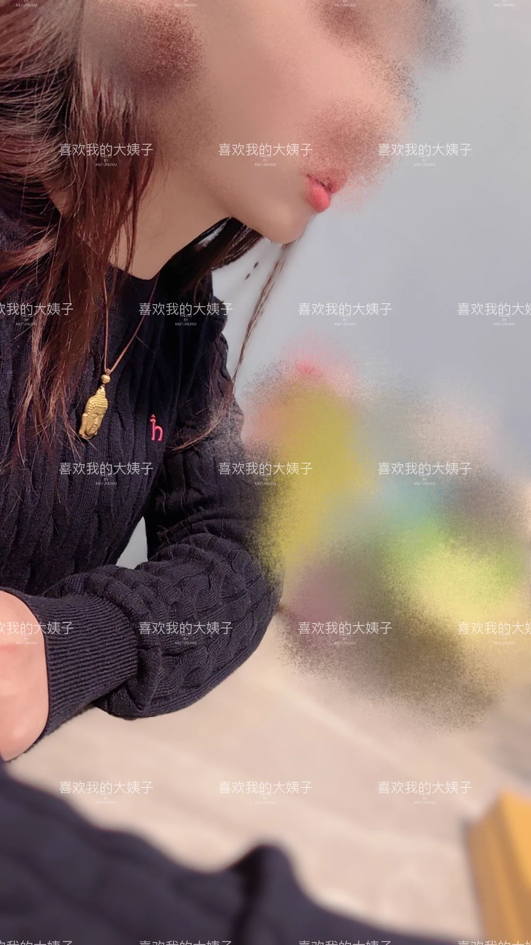 下班回家了，这个还挺好吃的大姐说她腊月28开始放假，我也差不多吧，然后刚和老婆说了，买酒的事情，要找老婆批钱😂我的工资卡什么的都在老婆那里，然后电报收的门槛钱我存着也没花，等放假了，偷偷给大姐买点礼物（金镯子吧）等有空去看看，给大姐一个惊喜，也没有厚此薄彼吧，工作赚的钱都给老婆 https://t.co/1oOf5y0Hwz