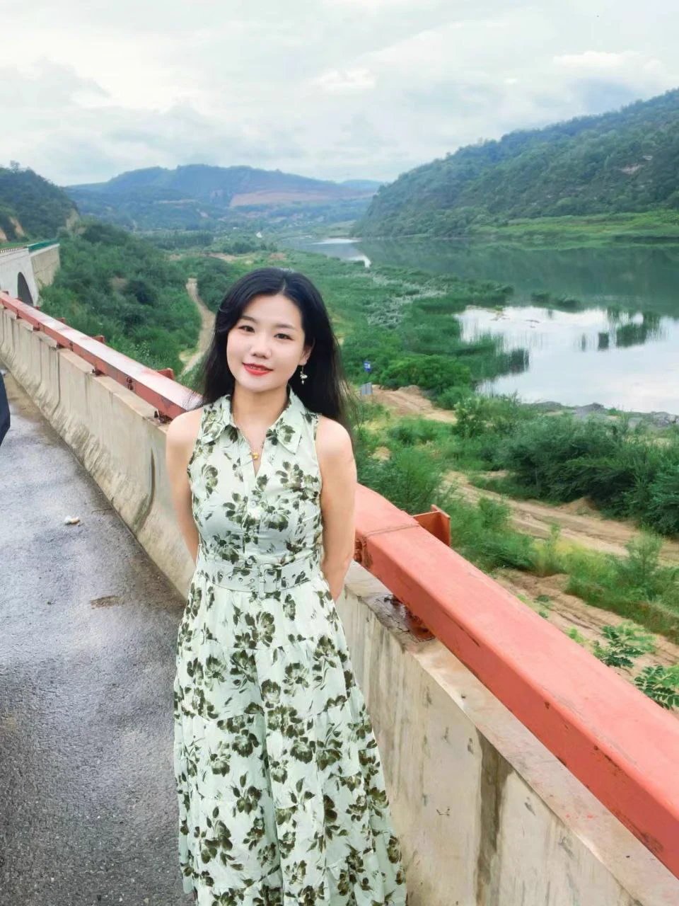 现在很多大学生情侣出来一起玩交换的，也不知是真假，难道年轻化了。 https://t.co/Uh00lCaeZu