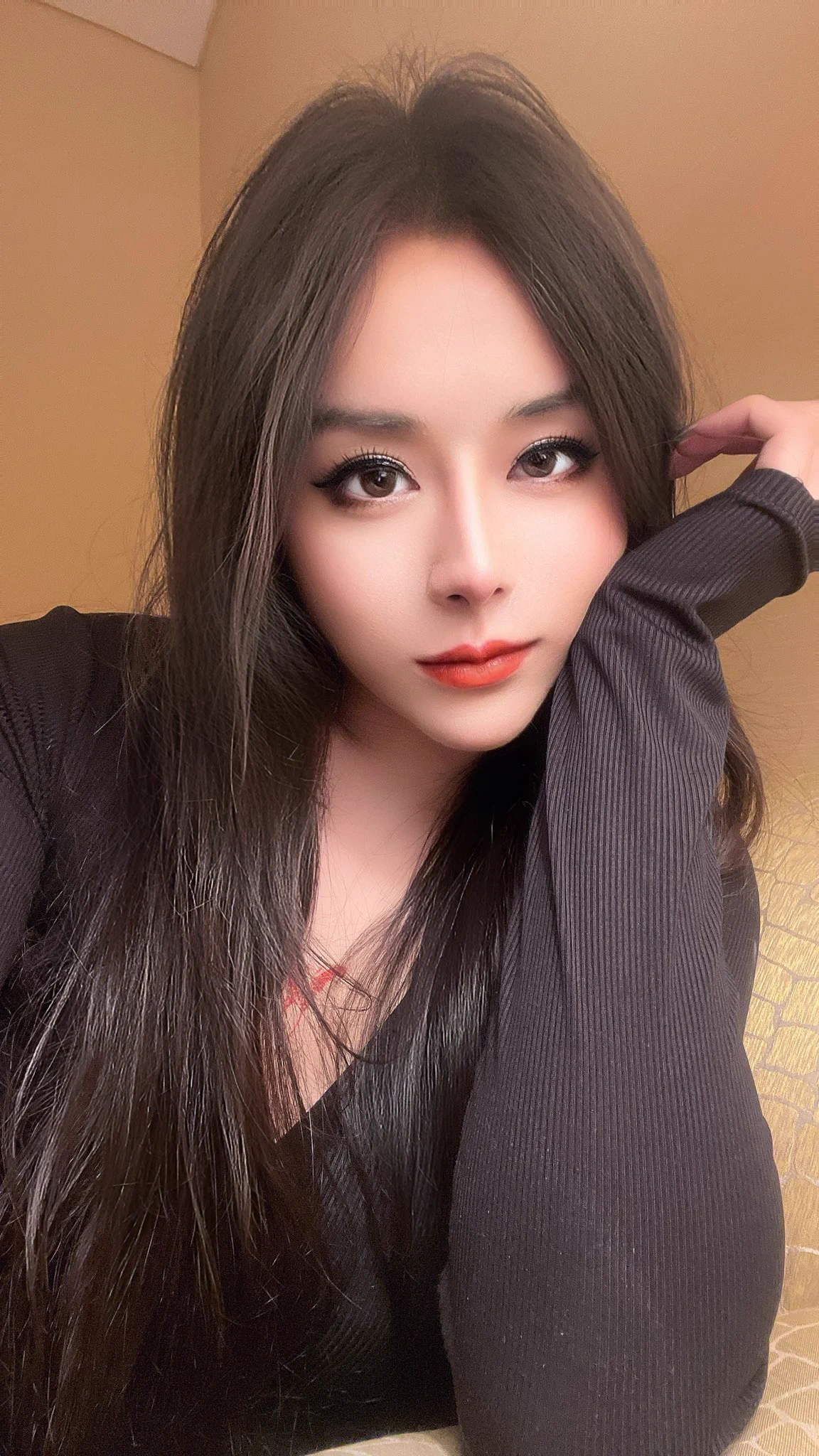 我以前比现在像女的越活越退步第一人但是我不后悔 享受只有104斤的轻盈感觉#上海ts https://t.co/vZmoj1OTuq