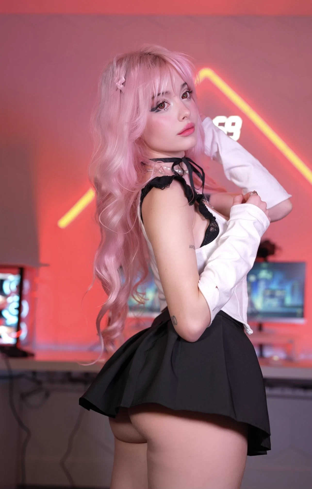 Which game could you 1v1 me in? 🎮 https://t.co/qHprvBKq43