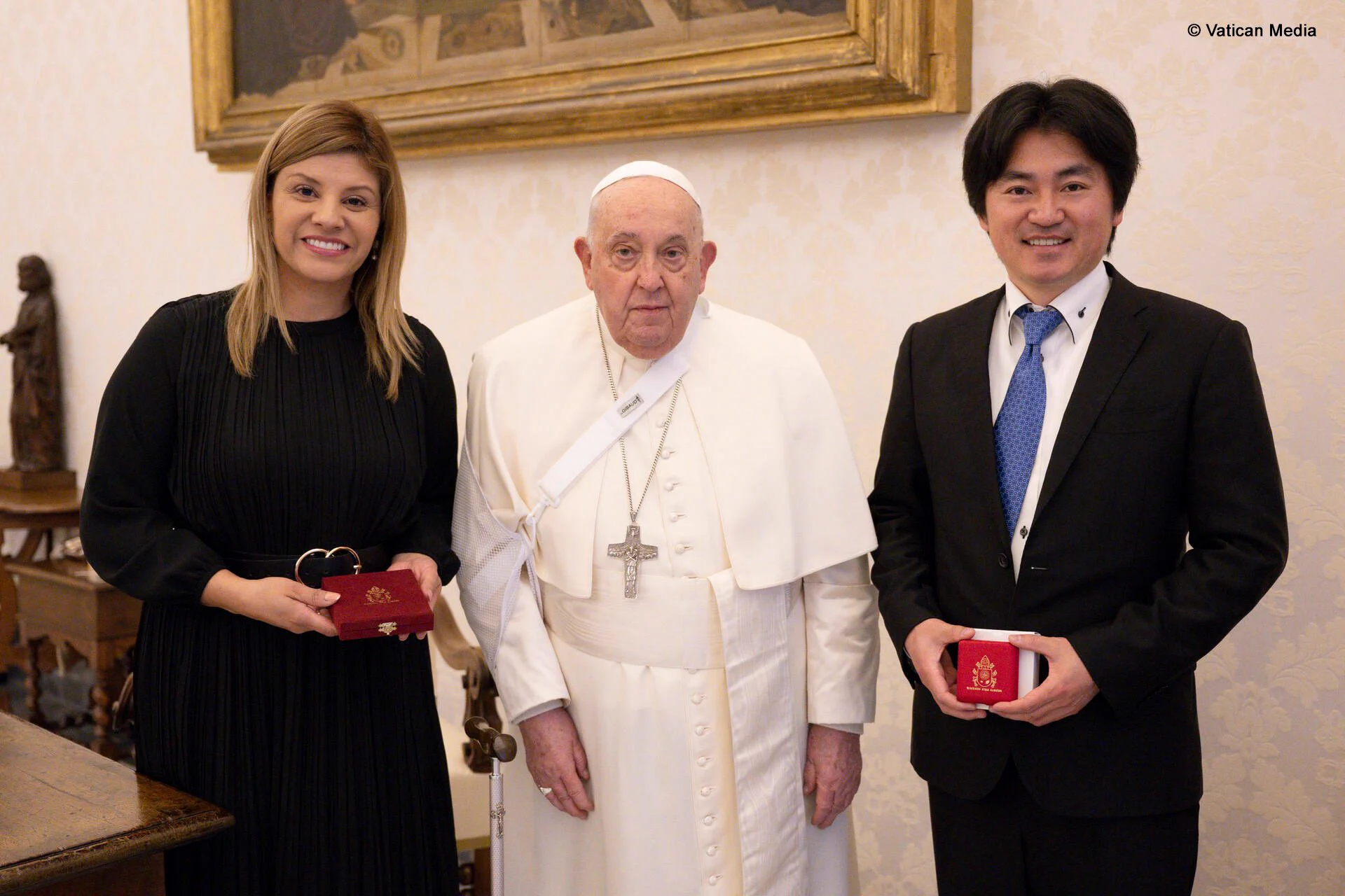 It was a profound honor to meet His Holiness Pope Francis (@Pontifex) during a private audience at his residence in the Vatican 🇻🇦. My wife, a proud Colombian, and I cherished the meaningful conversations we shared with him. To make the moment even more special, the meeting coincided with my wife’s birthday—a memory we will treasure forever.