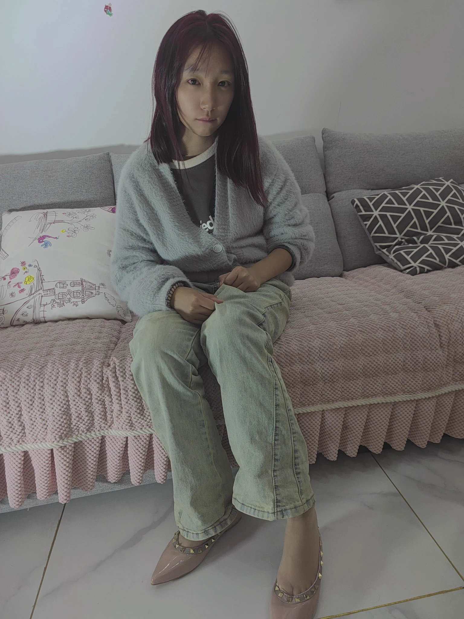 喜欢脚的猥琐大叔好多啊～肿么办，要不要卖丝袜给他们拿回去打... https://t.co/4WND03zB9J