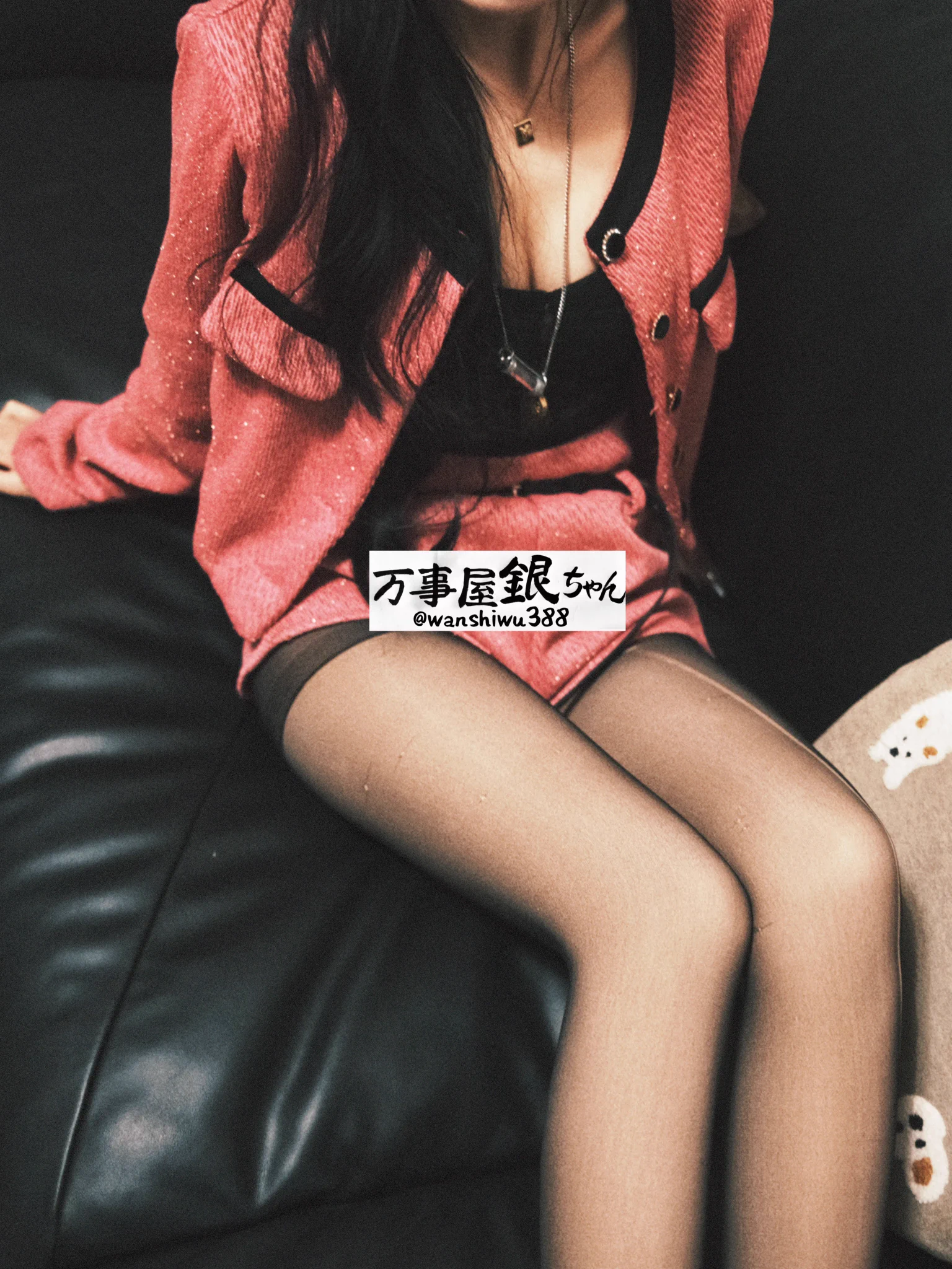 奇艳物语第40期《反差女大琪琪》，平日里我常常跟朋友关于某个姑娘是不是骚货进行讨论。我觉得如果一个女生你第一眼看她，觉得她一定被很多人操过，并且随时准备好被新人操，那她就是个骚货。这是一种气质，没有具体表现。但从琪琪进门到坐下一共用了十五秒，在这十五秒我可以清楚感受到，她就是个骚货 https://t.co/KwVuB3n2kj