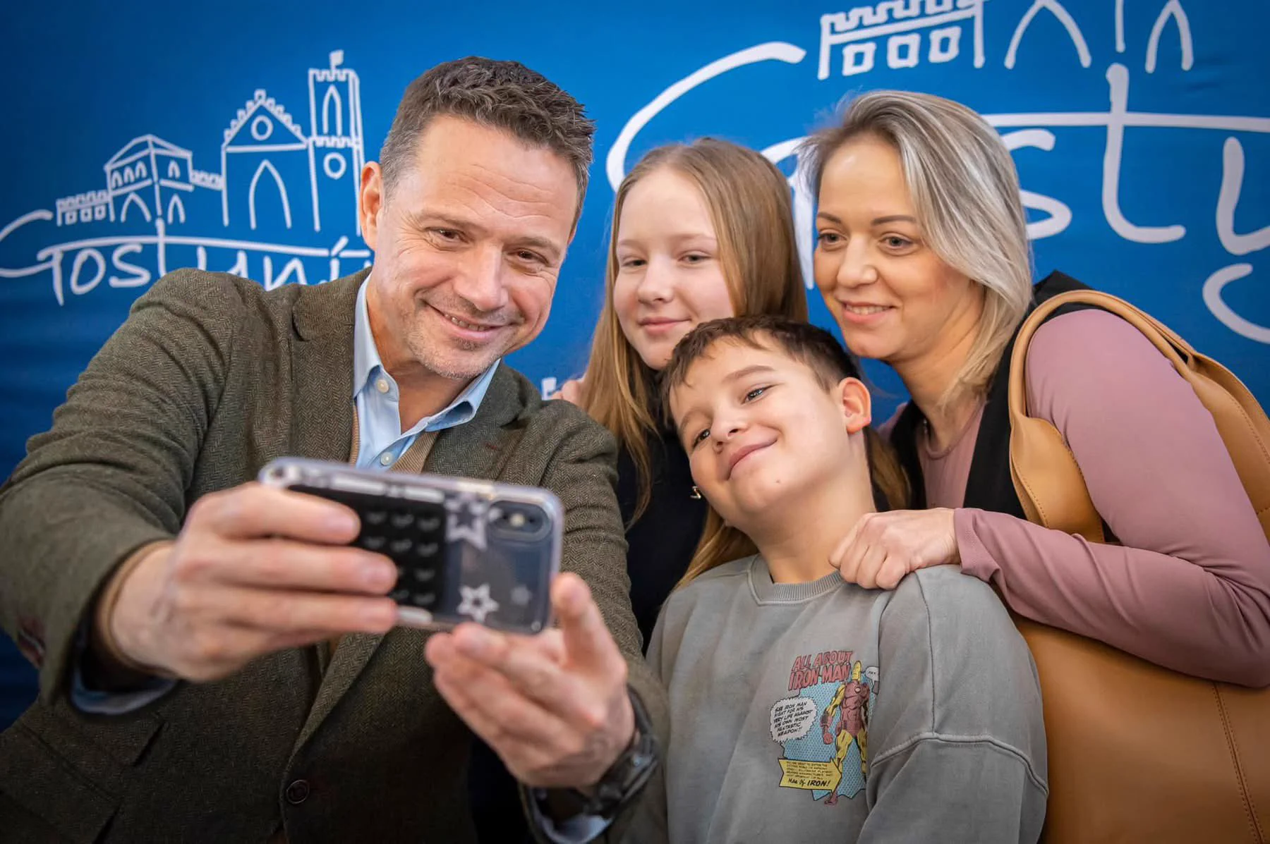 Gostynin. Dzisiaj. Pięknie. #Trzaskowski2025 https://t.co/6wFgJuuJqV