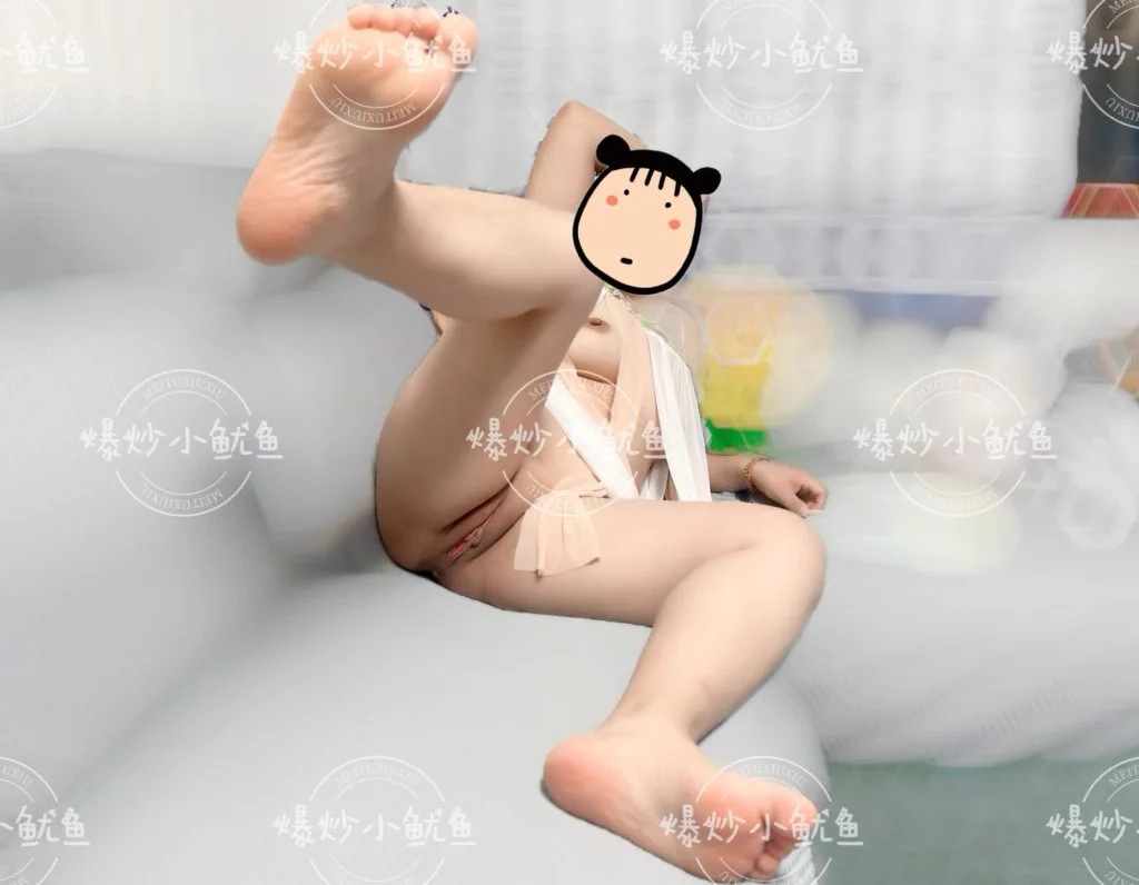 🌸每日份的百变鱿鱼来咯~今日是古风小鱿鱼喔~🌸老爷~为什么要让鱿鱼学小狗狗呢？？呀~老爷叫我摆的这个姿势怎么怪怪的感觉？？老爷~小鱿鱼的身体热热的，感觉下面有什么东西流出来了。嗯。。嗯。。老爷~~求求你~~能不能摸摸小鱿鱼的下面~~好痒~~呀~投稿💌：@SexytoBaby@SexytoDoll@SexytoGirl@SexytoLady