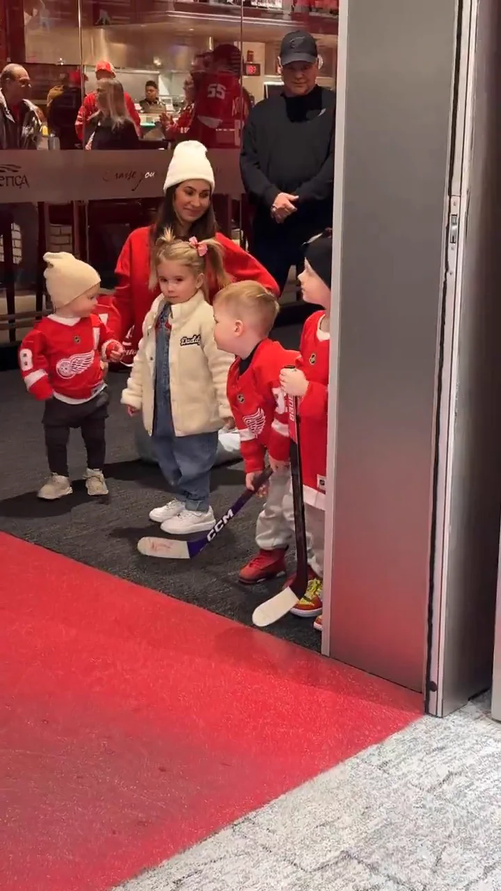 Kid crew in the house! https://t.co/2g6Up7Lydl