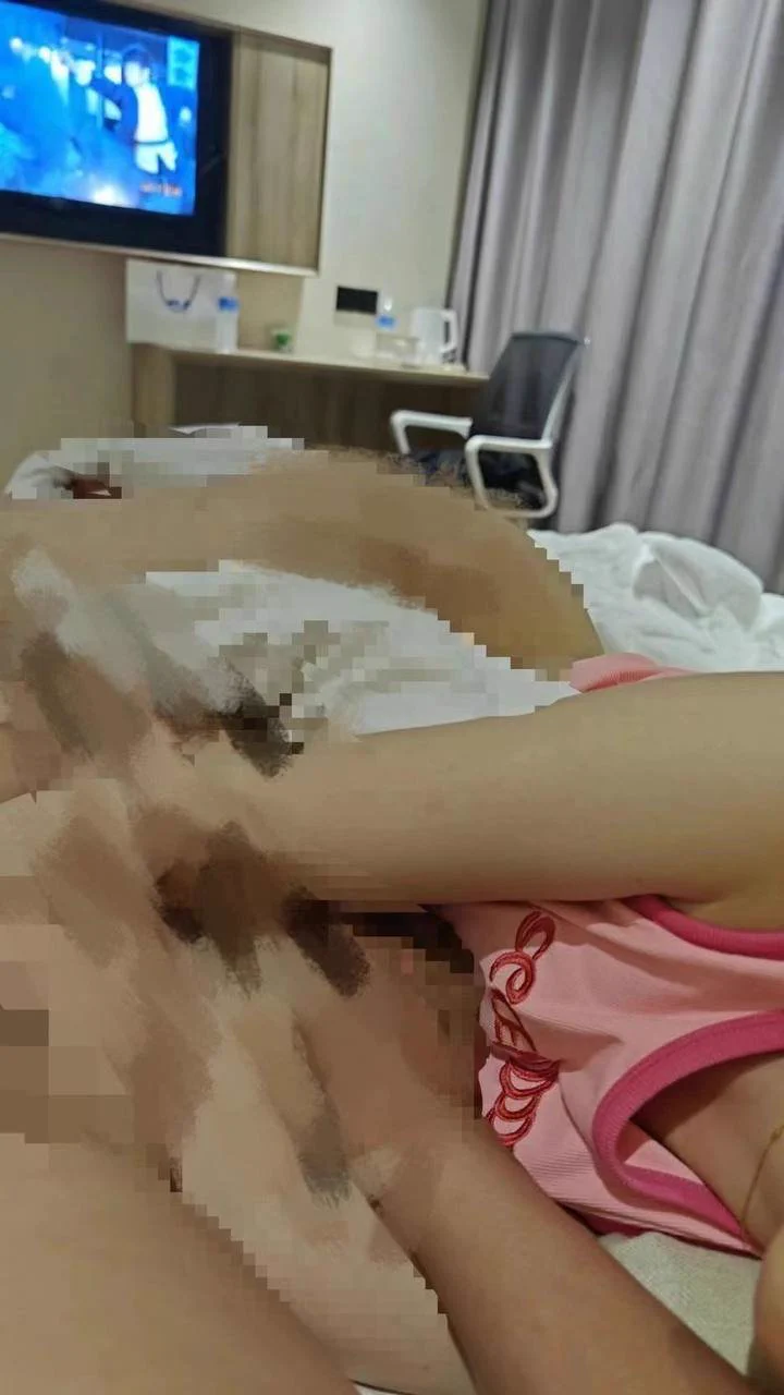 学员10小时拿下酒店前台！关注南哥推特主号：@nange987——全网最高效约炮教程，一对一实战教学，包学会包约到！咨询教学请扫描置顶贴文二维码，添加导师微信咨询#啪啪啪 #实战指导 #高分妹推倒 #思维提升 #炮友 #约炮教学 https://t.co/fYtHUiih5h
