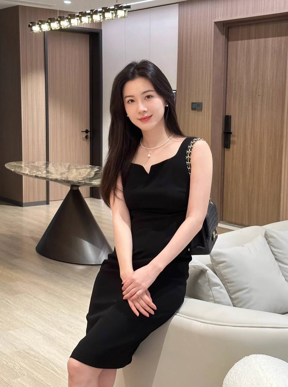 听说都喜欢若隐若现的感觉，那我这样的呢？其实我这样的女人表面看着纯情，实际内心性欲极强，不信你可以百度查查，或者来找我试试🤣可以主页（私信我💌年龄+坐标），礼貌的都会回复的～ https://t.co/vrBAjdmGHe