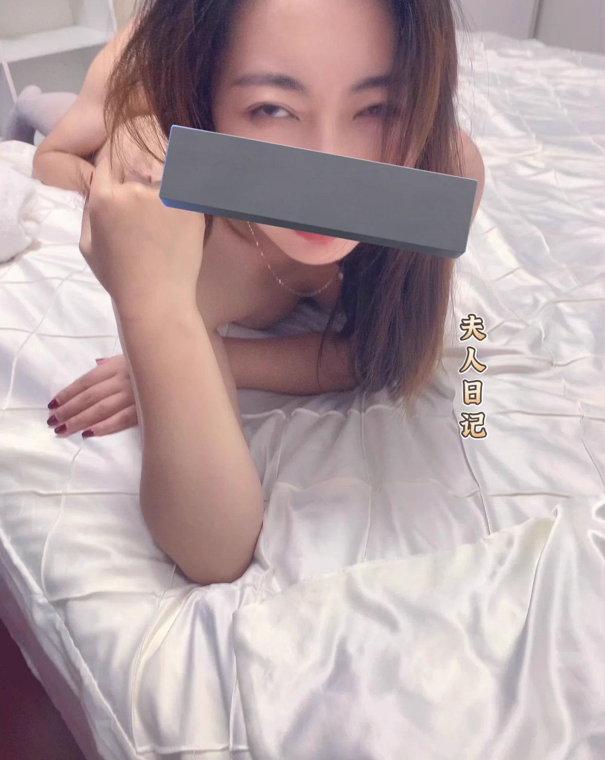 之前的聚会照 我自己都没有了 昨天朋友发给我的 你们嫂子迷离的眼神和表情无声的诉说着一切 https://t.co/pQO33VHQPK