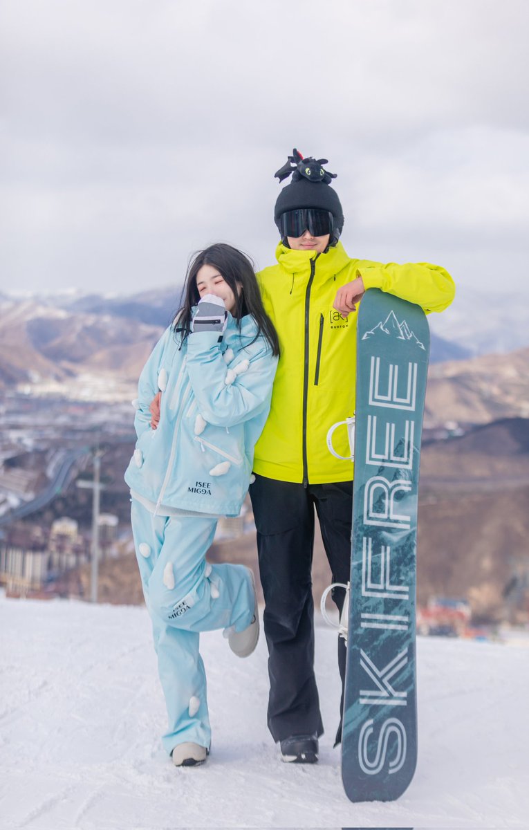 和门槛哥滑雪去咯～ https://t.co/UmRsu75xk3