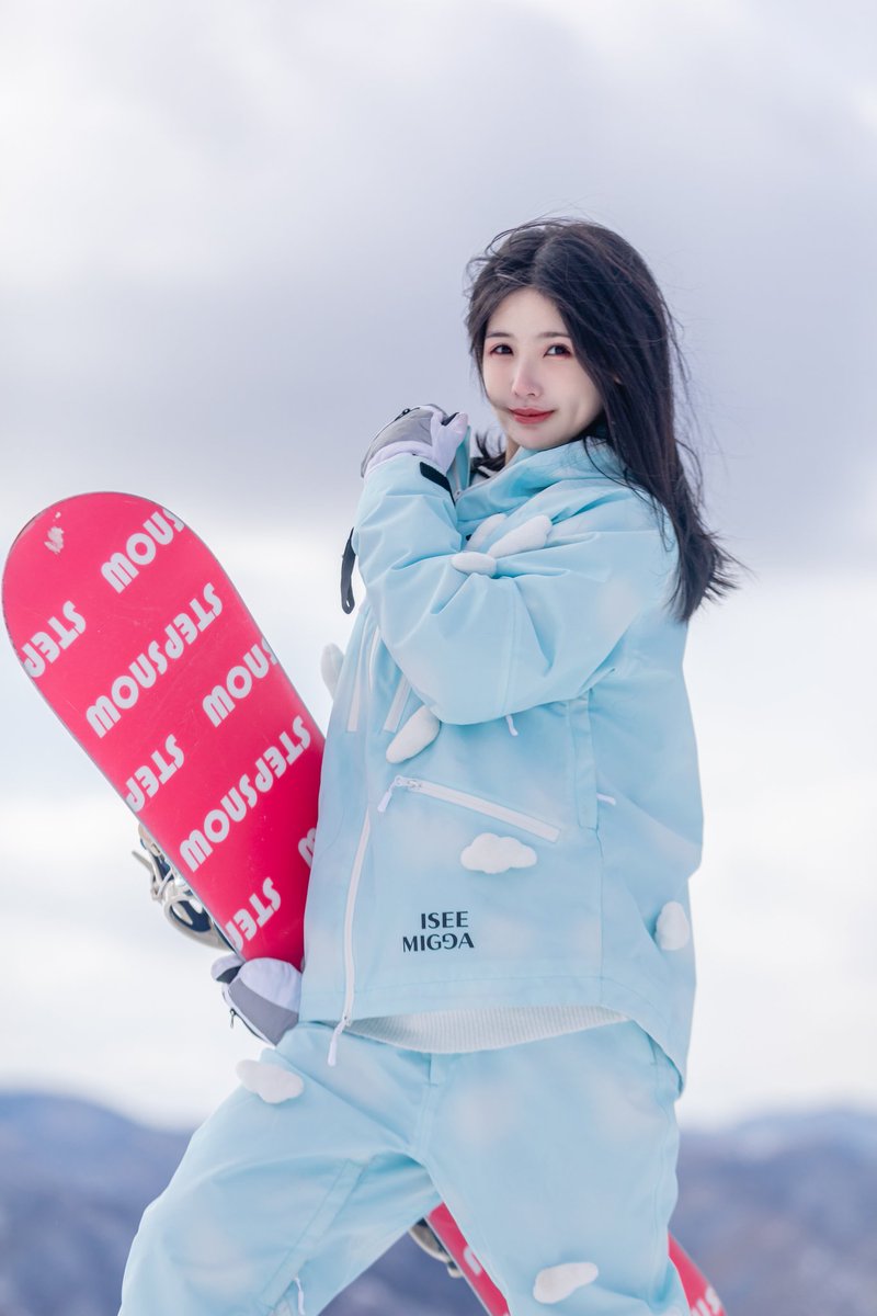 和门槛哥滑雪去咯～ https://t.co/UmRsu75xk3