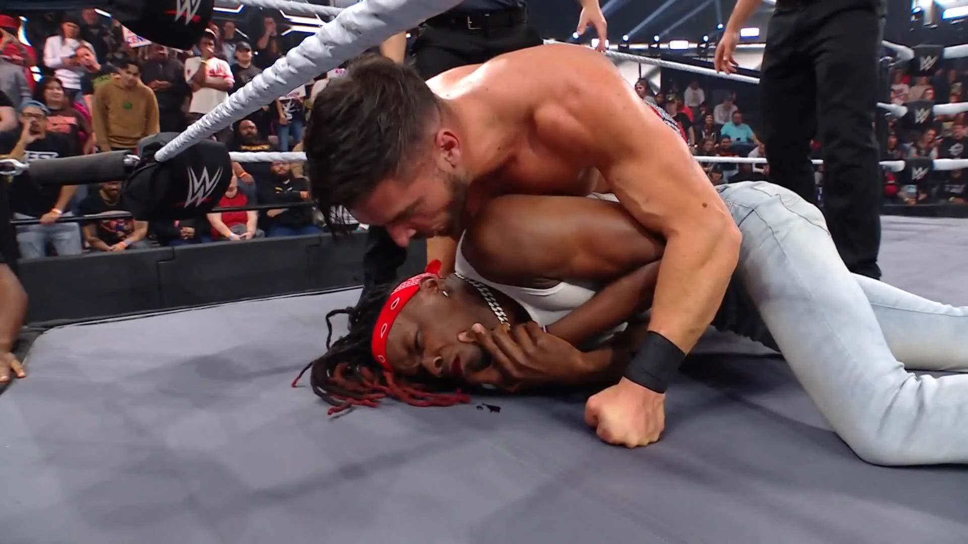 .@OfficialEGO is a complete madman... 😡He just DESTROYED @DanteChenWWE's leg, and hit @WWEJeVonEvans straight in the jaw! 😲#WWENXT https://t.co/1JRpfMkIKS