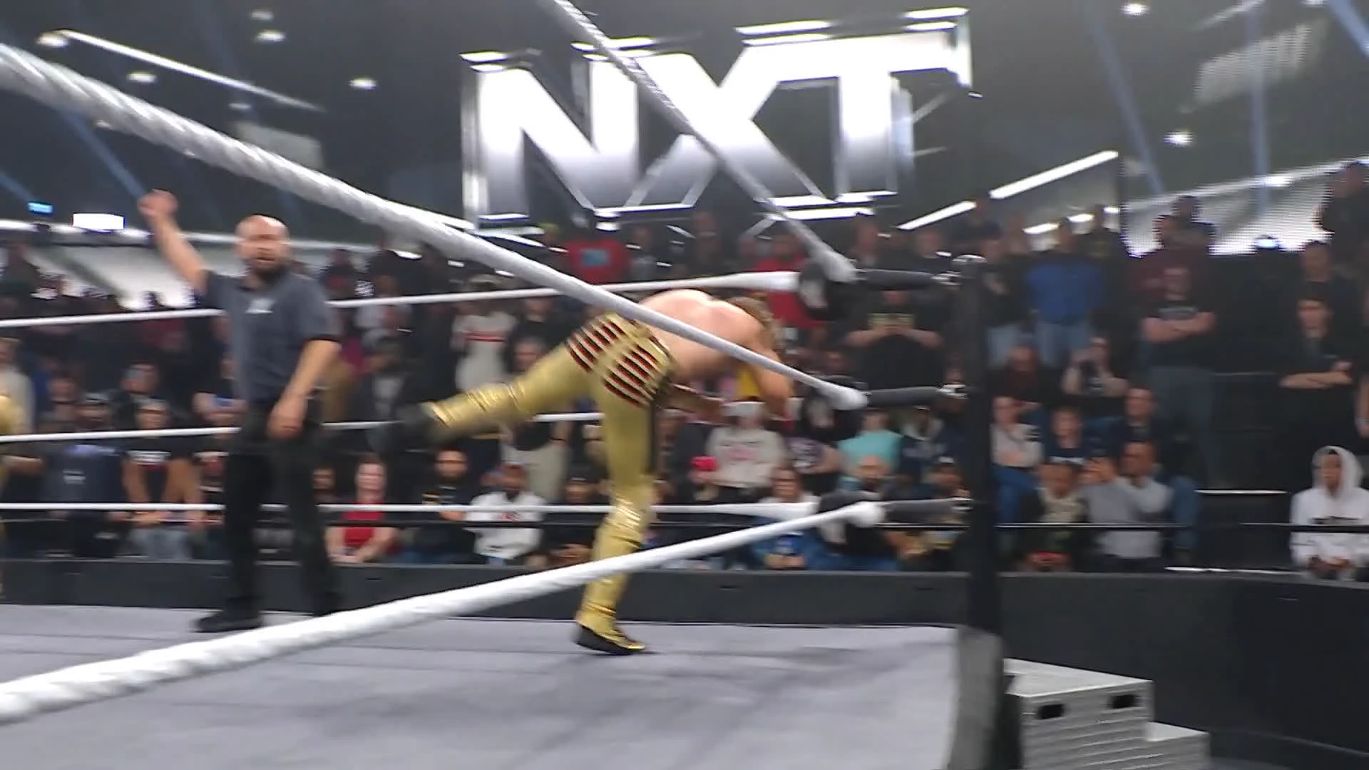 OH. MY. GOD. Fraxiom are INSANE! 🤯#WWENXT https://t.co/Jf8XtqTw2C