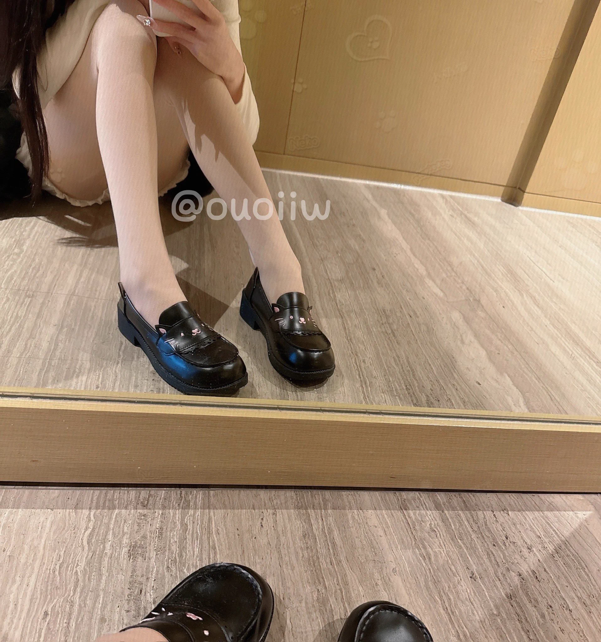 没有人在意我的泪痕 我不会再哭了 https://t.co/BqDC577duf