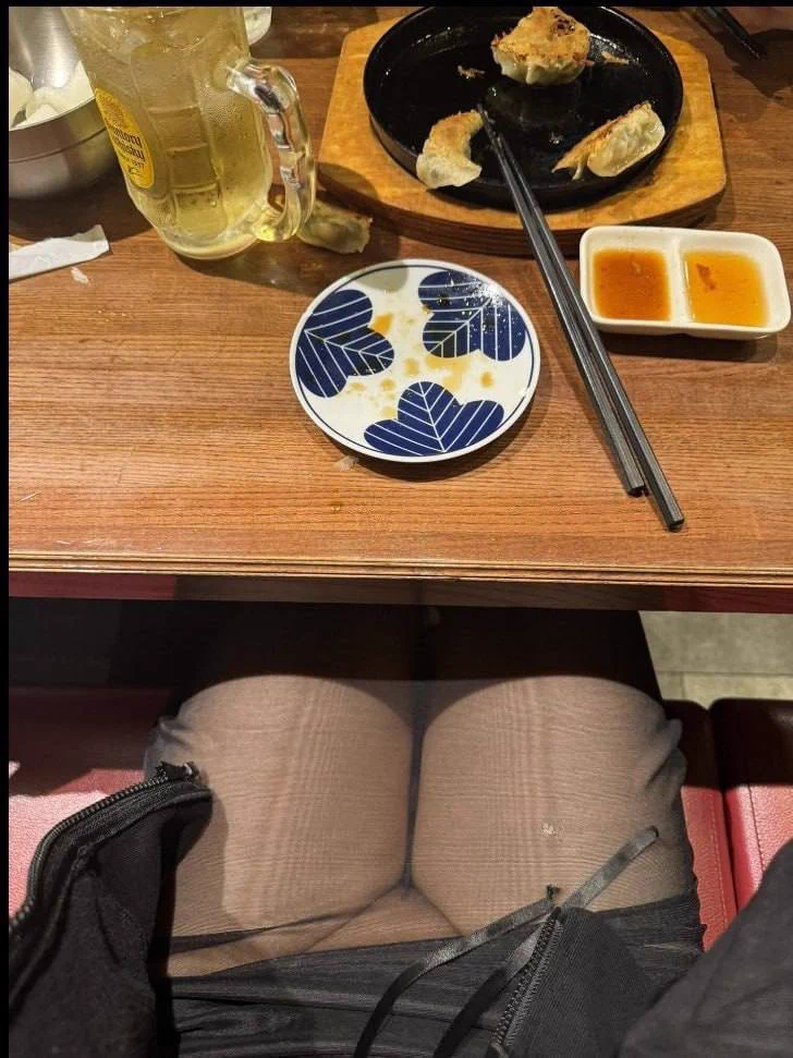 你们觉得这算是秀色可餐吗？陪姨吃饭的话应该会“胃口大开”吧… https://t.co/cEWfQe7tA0