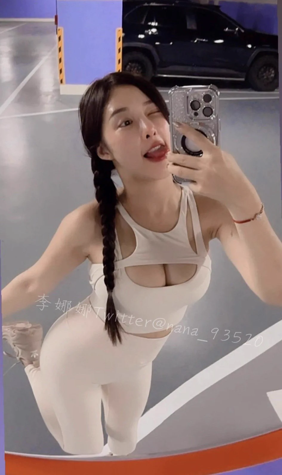 調皮的小公主娜娜👸健身房運動完直接跑來停車場野外露出🅿️..想看滴☝️私訊娜娜🩷偷偷給你觀賞👀https://t.co/PYDS0Yk6DD https://t.co/tkdZIQFhDY