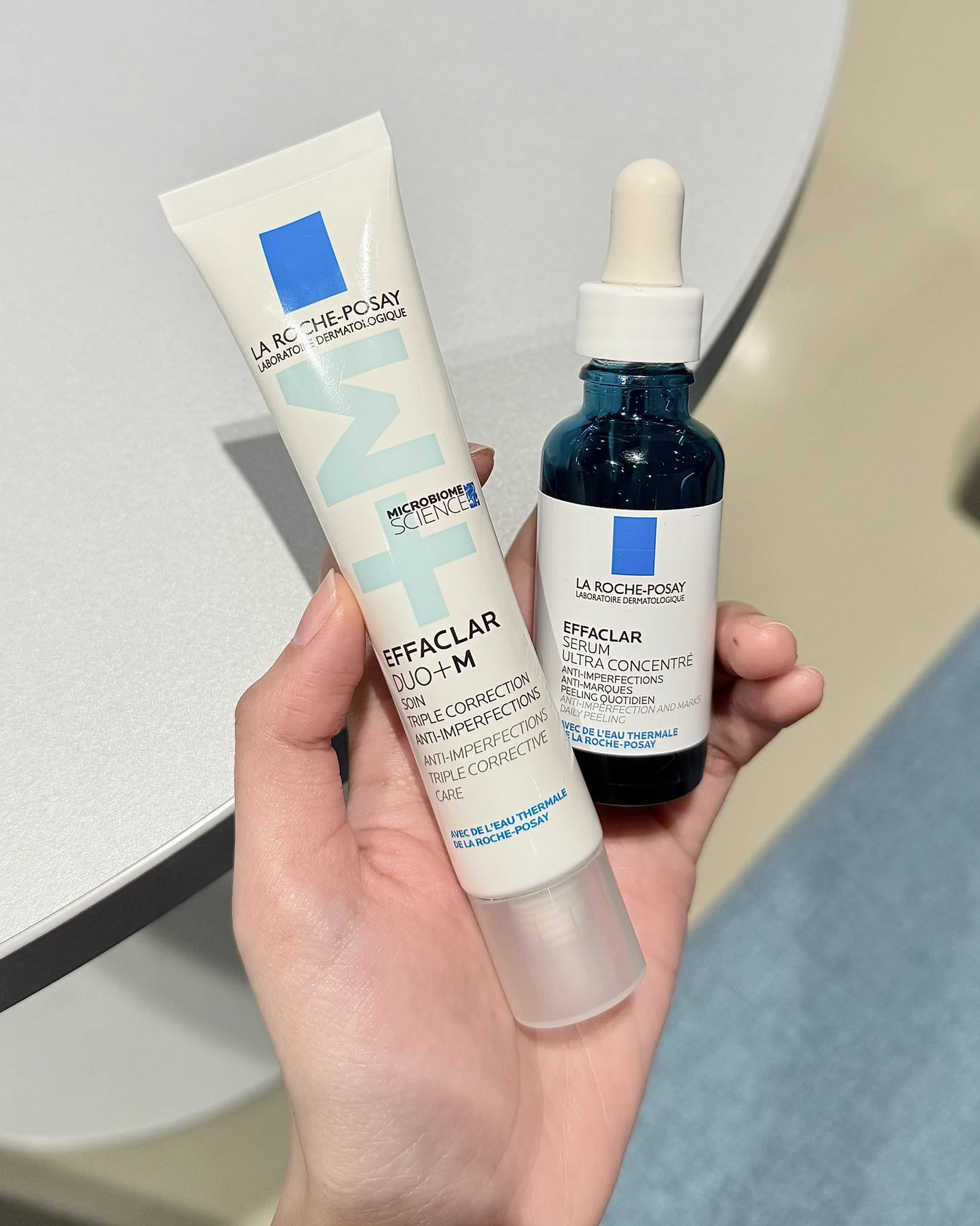 ป้ายยาคู่นี้ไปหลายคนละ บับมันจึ้งเกิน ลาโรชคือที่ 1 ในใจเรื่องสิว ใช้ตั้งแต่เริ่มมีสิวแรกๆ ล่าสุดลองใช้คู่กับเอฟฟาคลาร์เซรั่ม แล้วรู้สึกเห็นผลดีกว่าใช้ตัวเดียวเดี่ยวๆ สิวขึ้นน้อยลง สิวอุดตันคือหลุดออกมาเปงงเม็ด นี่ว่าช่วยเรื่องสิวอักเสบด้วย ของแถมที่ได้เพิ่มคือหน้าใสขึ้นอีก รอยสิวก็จางลง #LaRochePosayTH #Effaclar #ลาโรชโพเซย์ #เอฟฟาคลาร์ #เอฟฟาคลาร์ดูโอพลัสเอ็ม
