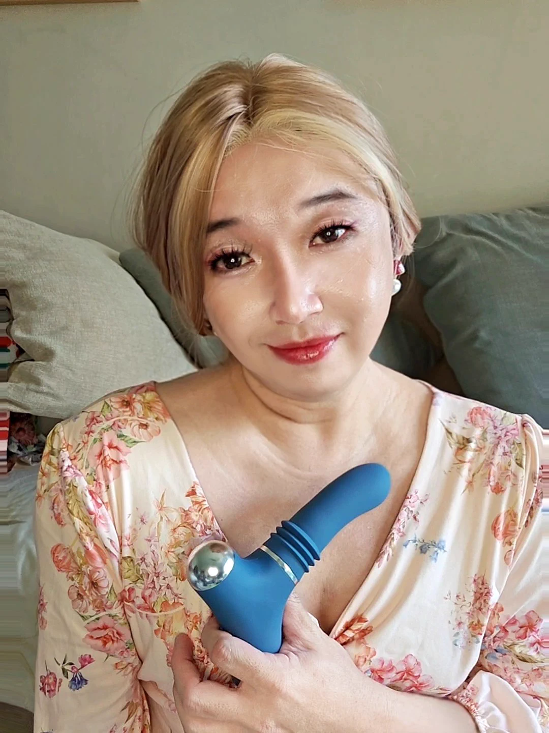玩到脚抽搐，源源不断的高潮真的太舒压了，玩具是roomfun家的潮潮机@roomfun3 #潮潮机 #roomfun #男用炮机 #sissy #女装・男の娘 #crossdresser https://t.co/sP07I1SsPa