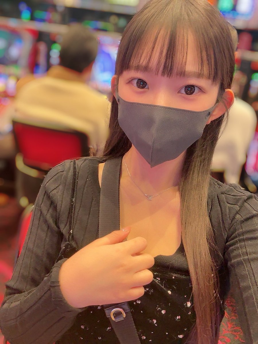 かぐや様取れたよぉ！🥰🫶
感染症対策でマスクしてるよぉすまぬ😢！
サインツーショット希望の方はアテンドさん近くにいるのでお声掛けください！
よろしくお願いします！
#pr https://t.co/76TXclk2ub