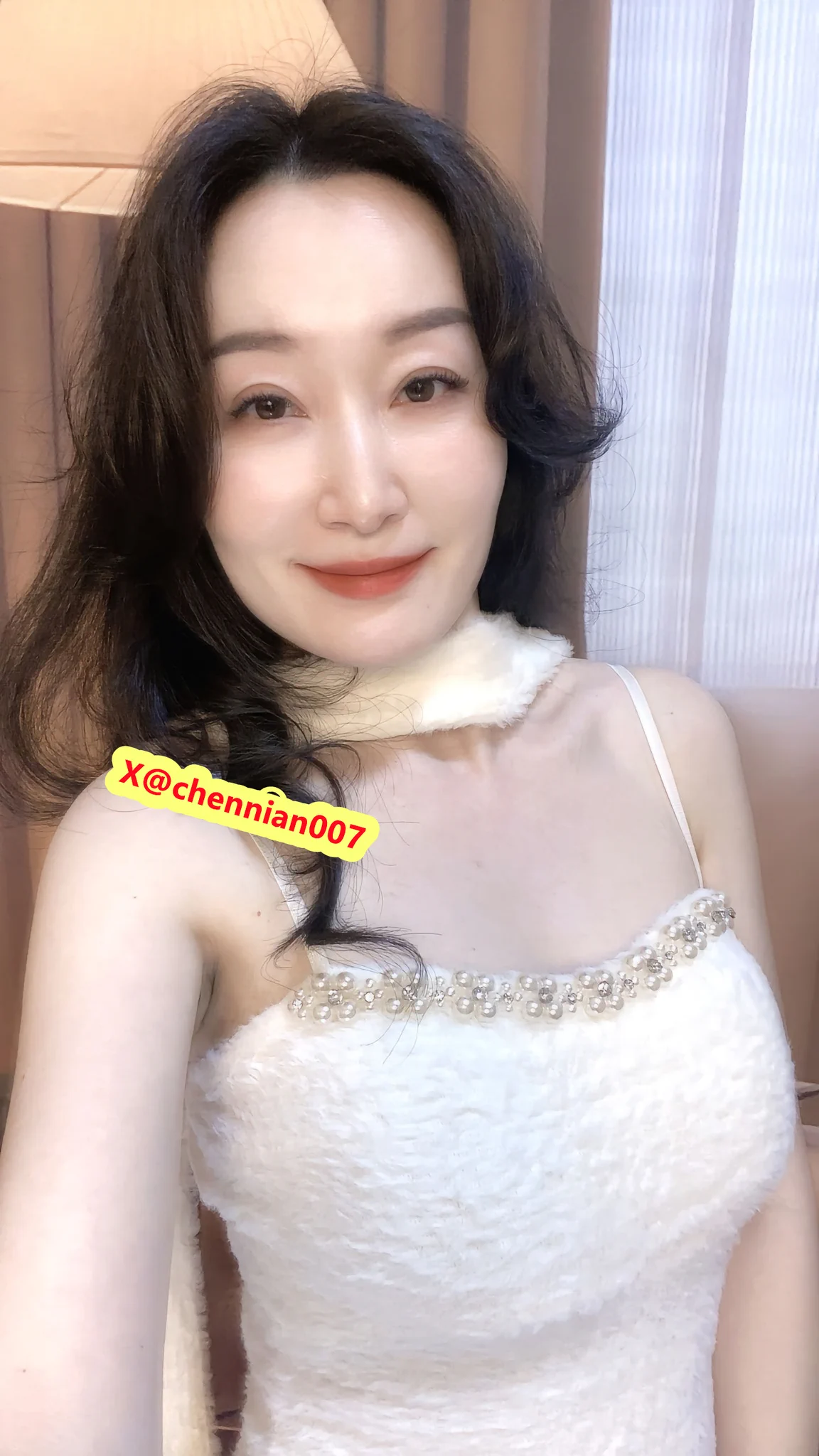 醒来城市依然车水马龙，没有人会在意你失去了什么，没有人关心你不快乐，这个世界 不会为了任何人停下前进的步伐，心酸了就哭 累了就哭 越是没人爱 ，越是要好好爱自己。 https://t.co/DbpYNDFQhL