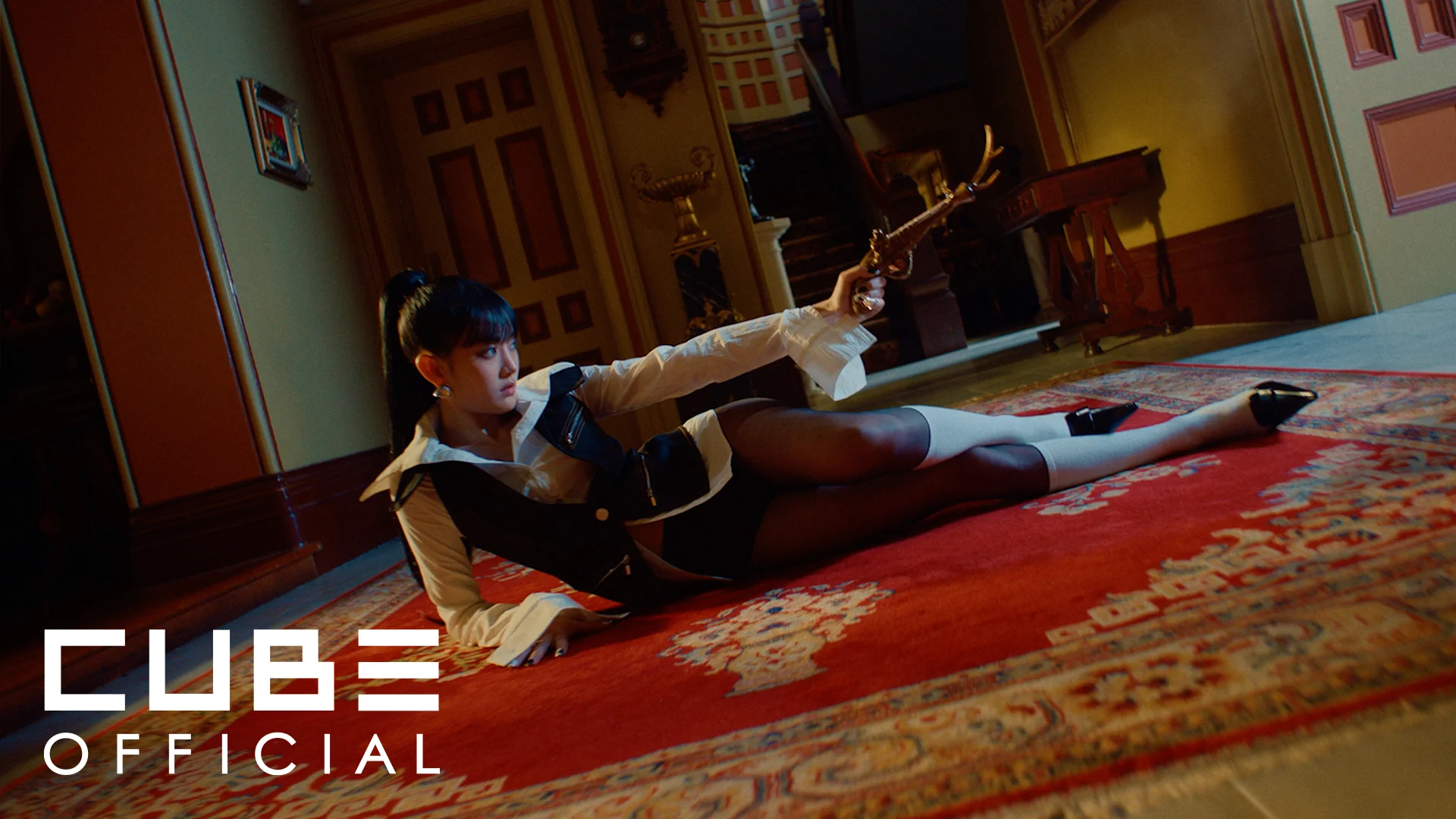 [📺] 민니(MINNIE) - 'HER' M/V Teaser 2🔗 https://t.co/ZZF7RH42MW2025.01.21. 6PM (KST)#여자아이들 #GIDLE#민니 #MINNIE#HER https://t.co/SQJOTcNZLt