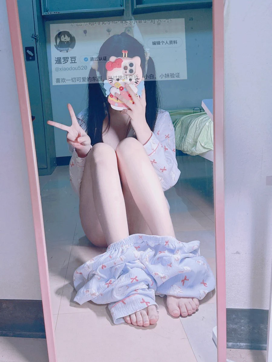 热衷于拍摄生殖器的小狗勾@MaecMax｜@QnewHome@WaecMax｜@SnewHome@DaecMax｜@GnewHome@GaecMax｜@DnewHome https://t.co/VqM0dBWBZ9
