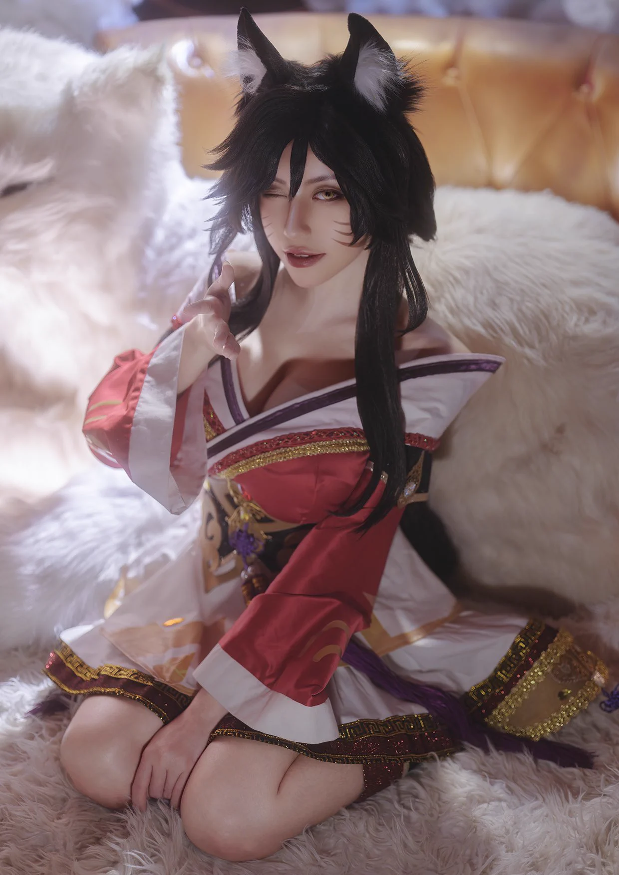 Inspo for the chibi designs above are these two! One is Ahri for the traditional vibe and look, the other is Fubuki in Ao Dai, Vietnamese traditional dress! I put a lot of effort into every step of the way of making the whole set, from the very first ideas, dsigns, to the picking of materials, I hope it shows how much this tradition means to me as a Vietnamese! 🫶
