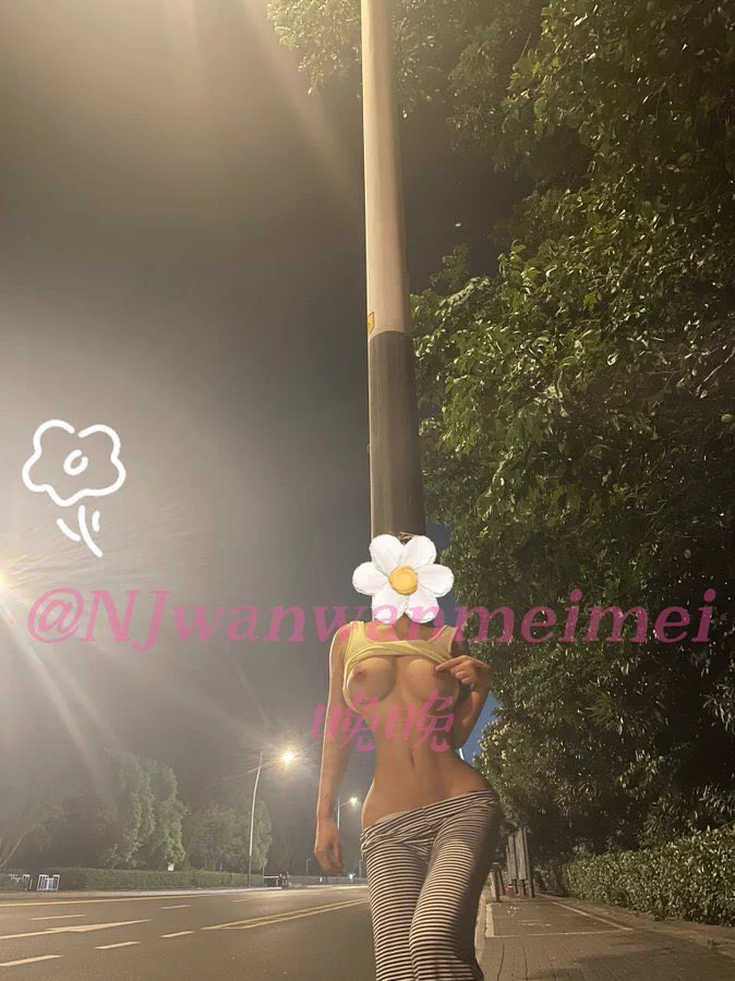 今天还想上每日榜🫠顺便给你们汇报一下近期的行程你们不用关注我在哪 快过年了忙 一天一个城市到处飞 年后才回杭州！年后才回杭州！年后才回杭州！重要的事情说3遍可以放心预约🫠距离不是问题一张机票而已@MaecMax @QnewHome @WaecMax @SnewHome @DaecMax @GnewHome @GaecMax @DnewHome https://t.co/yh4spckPQM