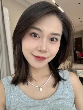 其实昨晚的愿望实现了，你们喜欢贤妻良母的我还是放荡不羁的我呢？只能二选一哟😘早已有了少妇的味道，可惜三十如狼，四十如虎，正值性欲旺年，我的欲望只能跟我自己诉苦📷方便认识的加我主页电报了解，只约成熟、讲究个人卫生的优质男士，宁缺毋滥。 💕 https://t.co/om4n0E3ytX