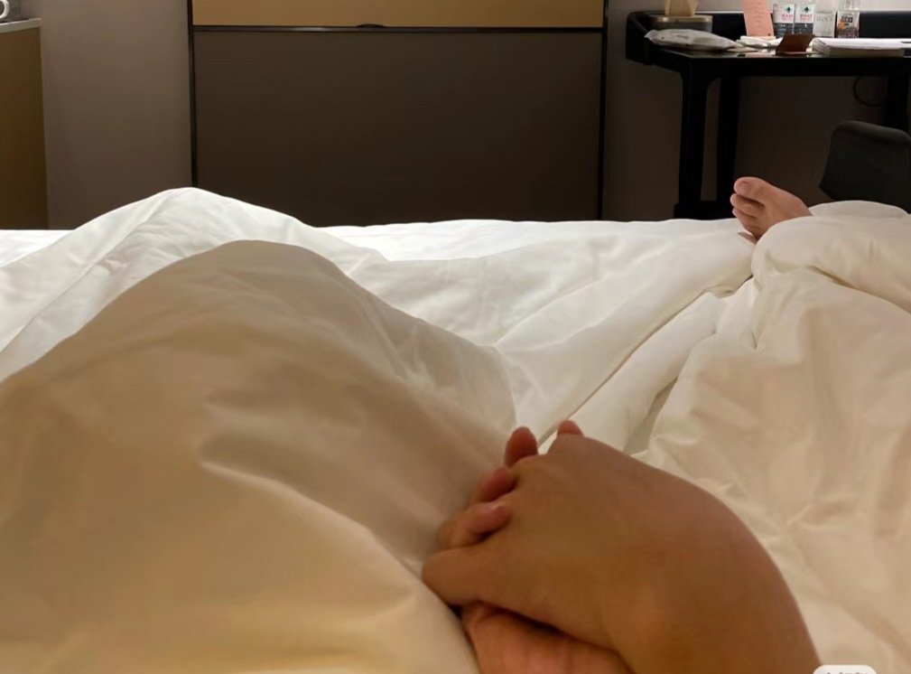 嘻嘻，还第一次这样，不知道这是那个劲搭错了，嘻嘻， https://t.co/m36JIjzcjK