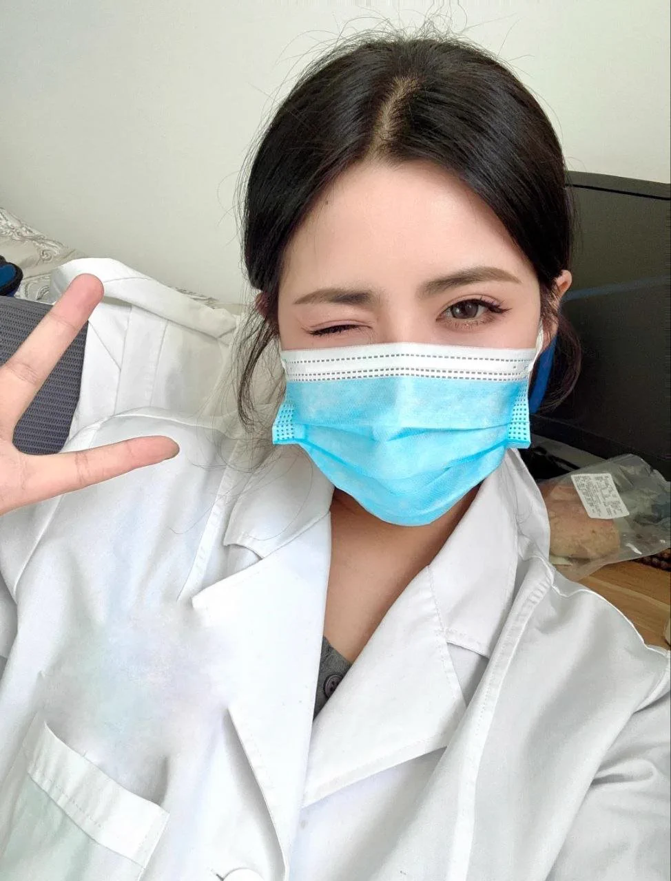比较熟练的技术:抓龙筋、脱敏术、寸止、 边控、丝足、前列腺保养，有需要得嘛? 随时欢迎报名 https://t.co/jwHX0hJ9xH