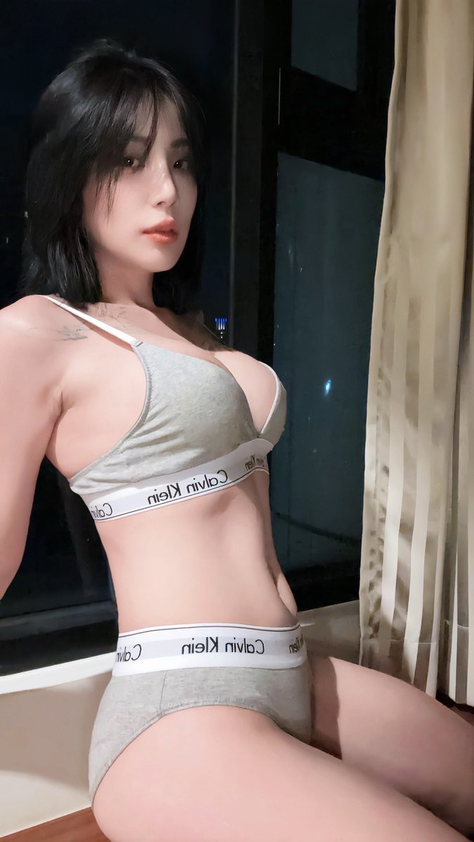 如果我說我第一次穿CK
有人相信嗎😂😂
@NightCo_io https://t.co/0AwlaIqPbb