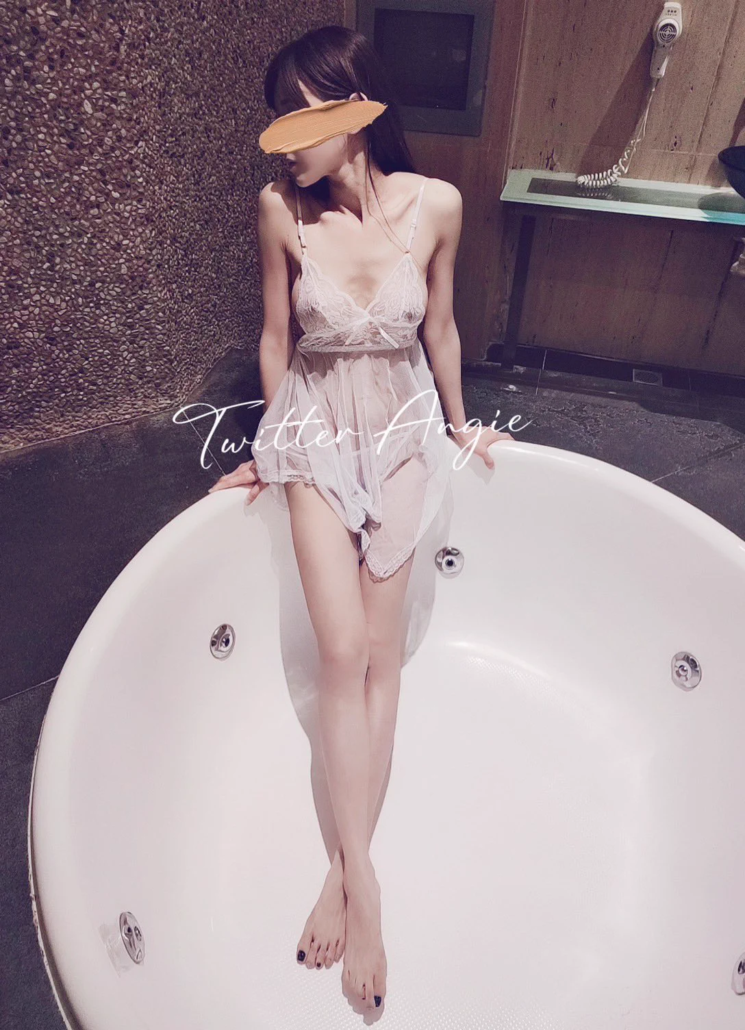 我吸睛嗎❓大尺度影音創作#客製化影片#客製化照片#原味面脫面交#Fansone三個月特惠999元 https://t.co/k37jk4UKV0