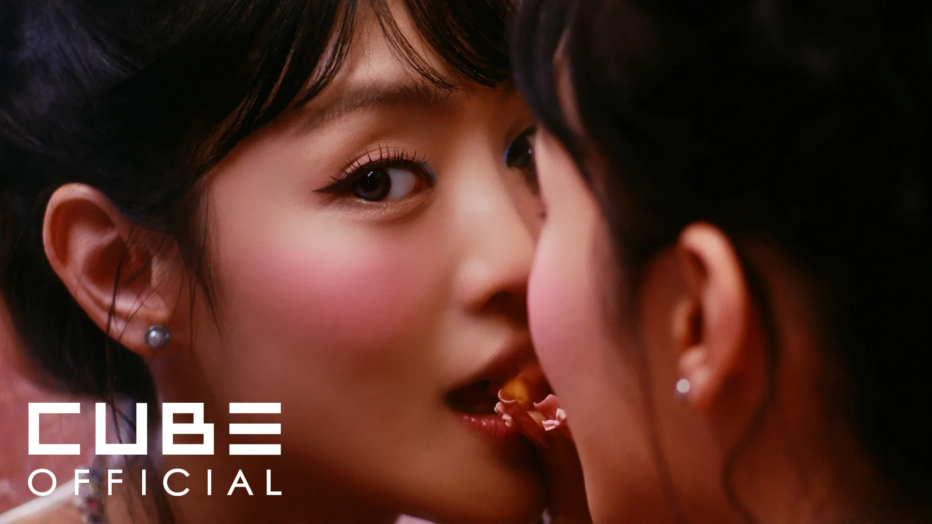 [📺] 민니(MINNIE) - 'HER' Official Music Video🔗 https://t.co/pXttv2II8W#여자아이들 #GIDLE#민니 #MINNIE#HER https://t.co/RJdfA1aDmd