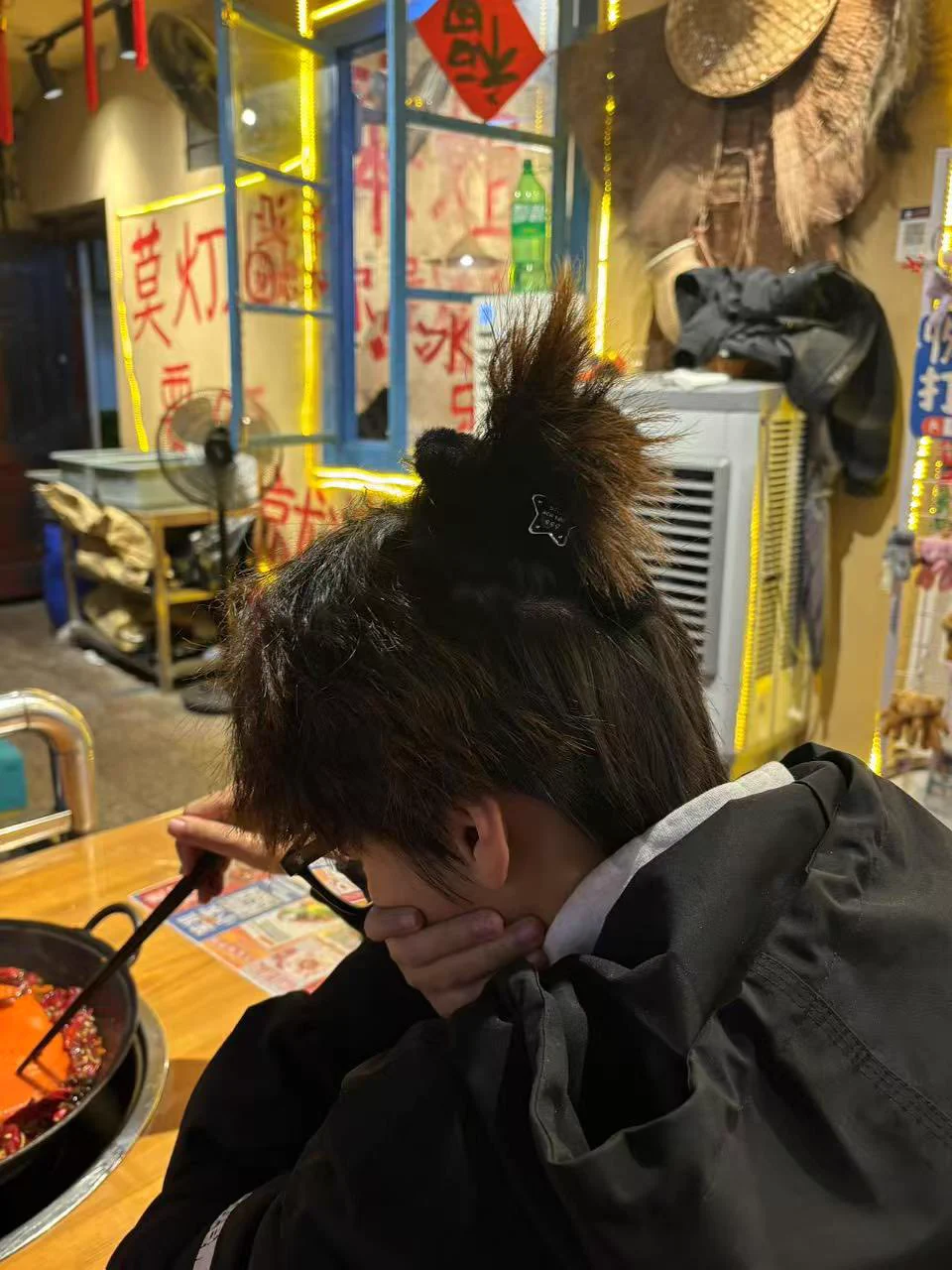 小红非说这破夹子我戴好看😠 https://t.co/MziXPkt1Rb