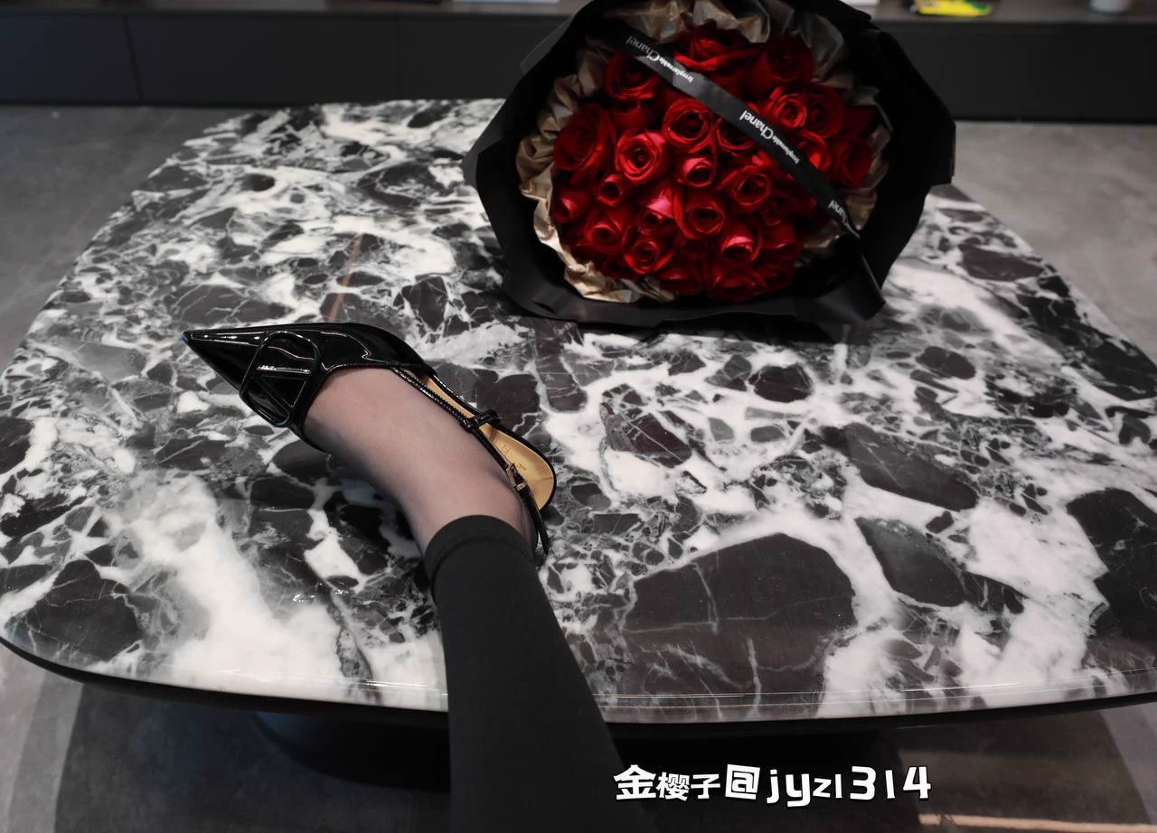 把你迷倒只是我计划的一部份，其他的你别管，姐姐自有分寸@BulmaList @ToBulma @ToBulaer @KawasawaSen https://t.co/wz1MjMFr5C