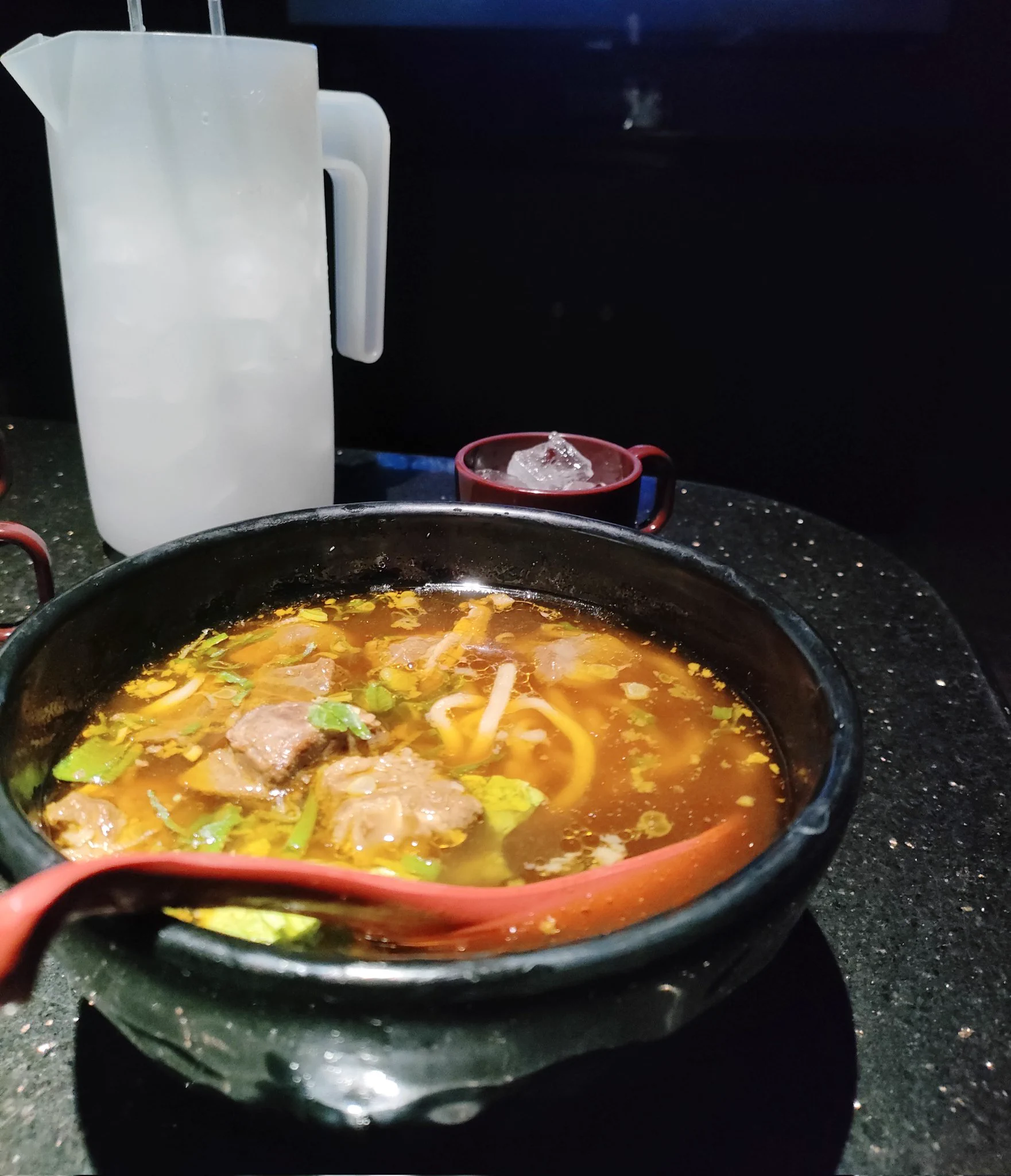 朝思暮想的牛肉麵😋心心念念的唱歌局輕鬆小酌的喝點酒通通一次達成🥳🥳#台北人妻#叫我歌后#就愛唱歌#美好夜晚#尋找同好#揪局走起 https://t.co/8Y7wzJlJTn