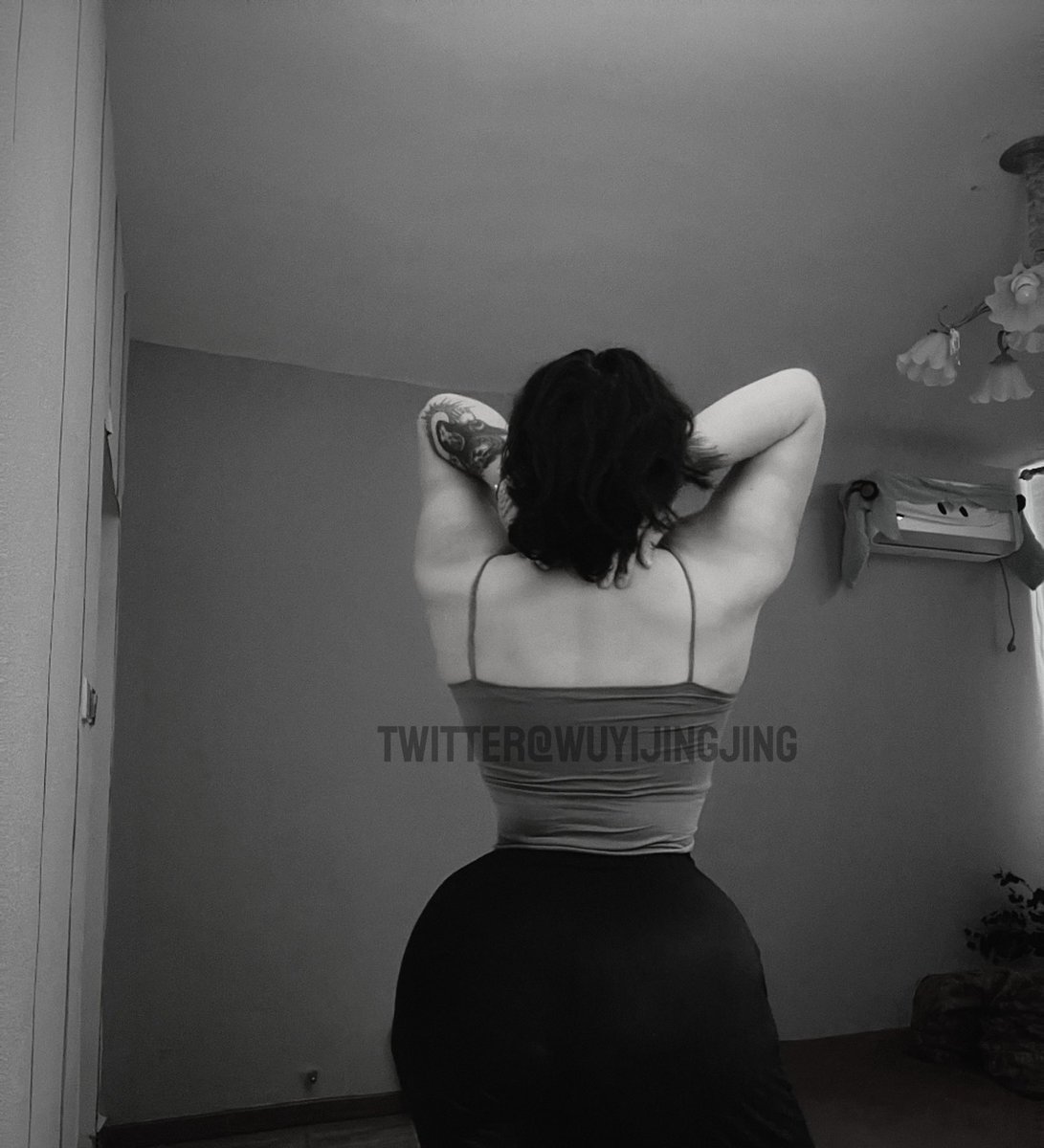 初六练背，猛男陪我每晚陪我入睡～ https://t.co/r9FHM9ckVQ